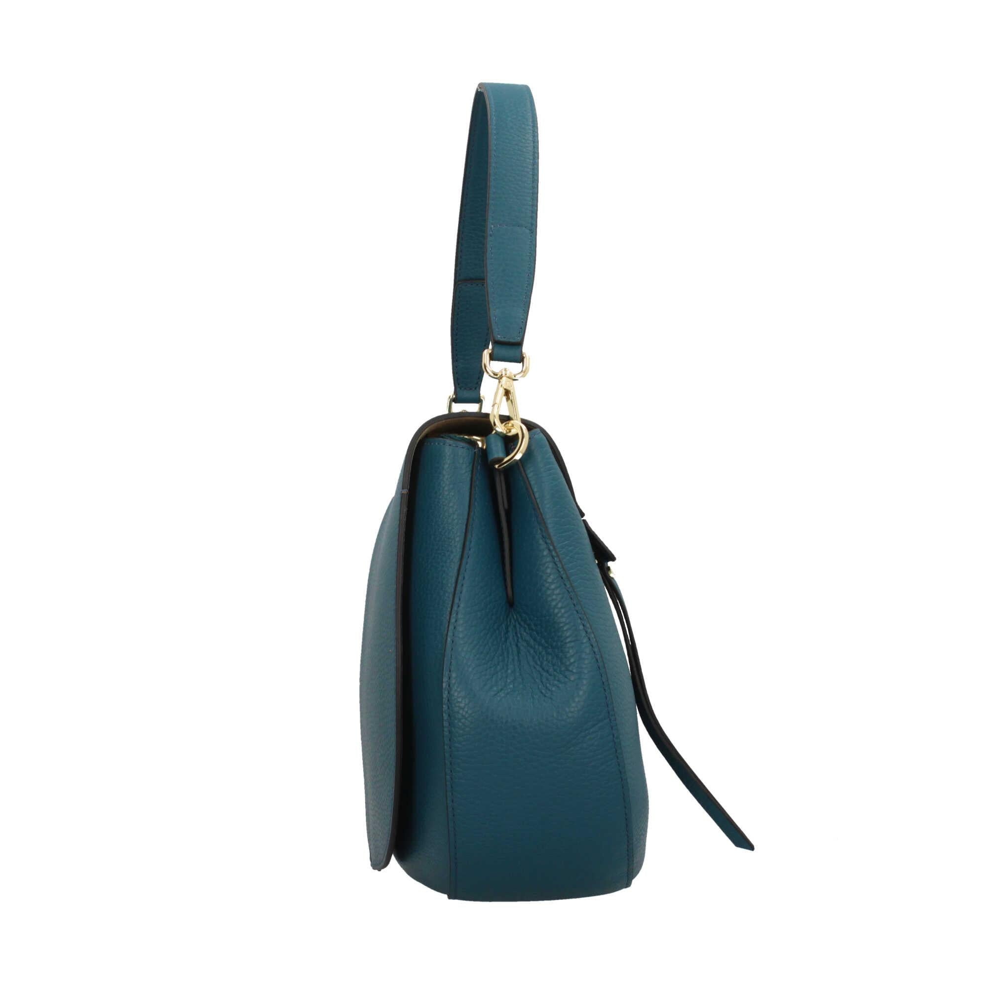 La Shoulder Bag di Gianni Chiarini chiusura con patta
