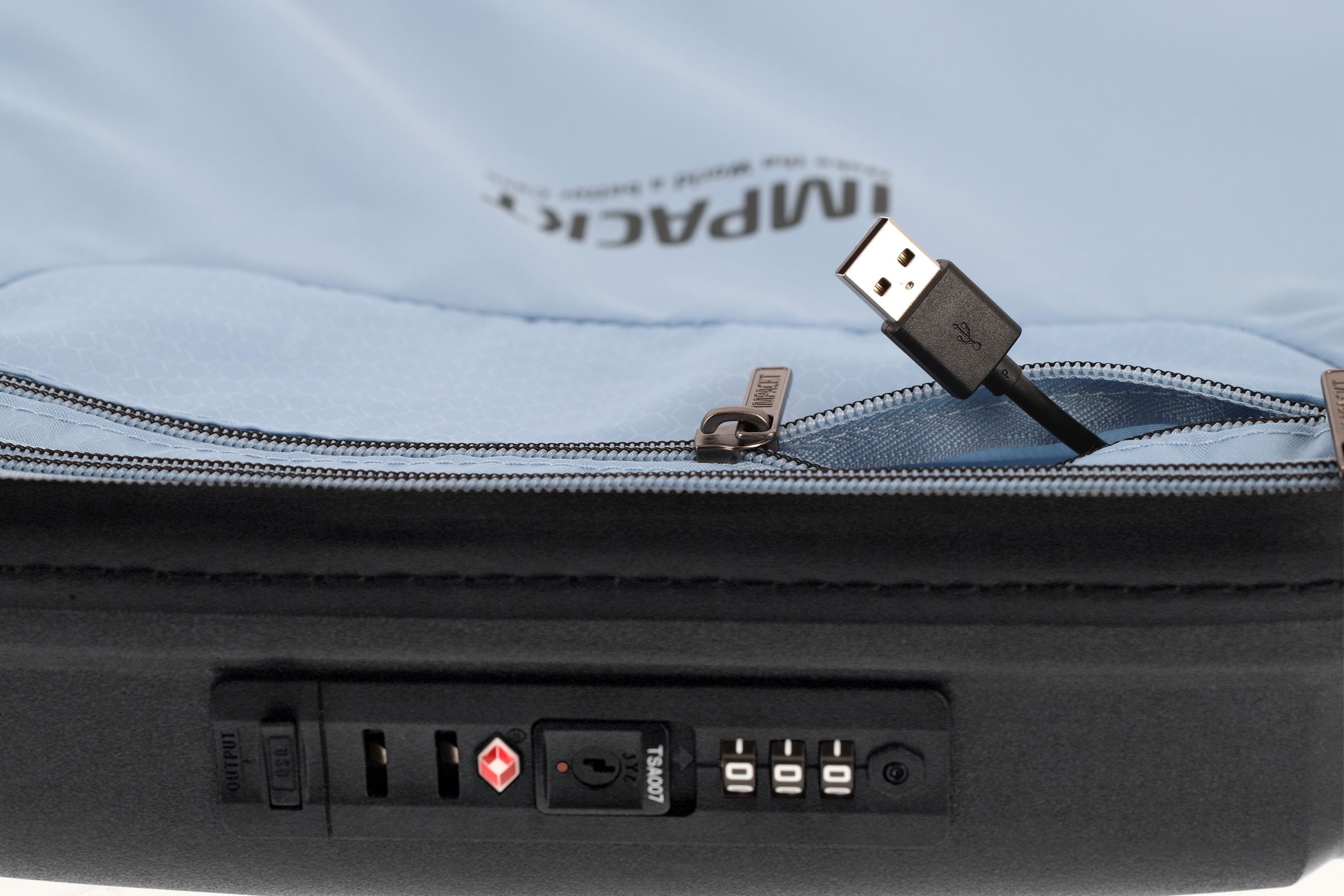 Valigia bagaglio a mano rigida Travelite Impackt con USB, TSA e ruote rinforzate