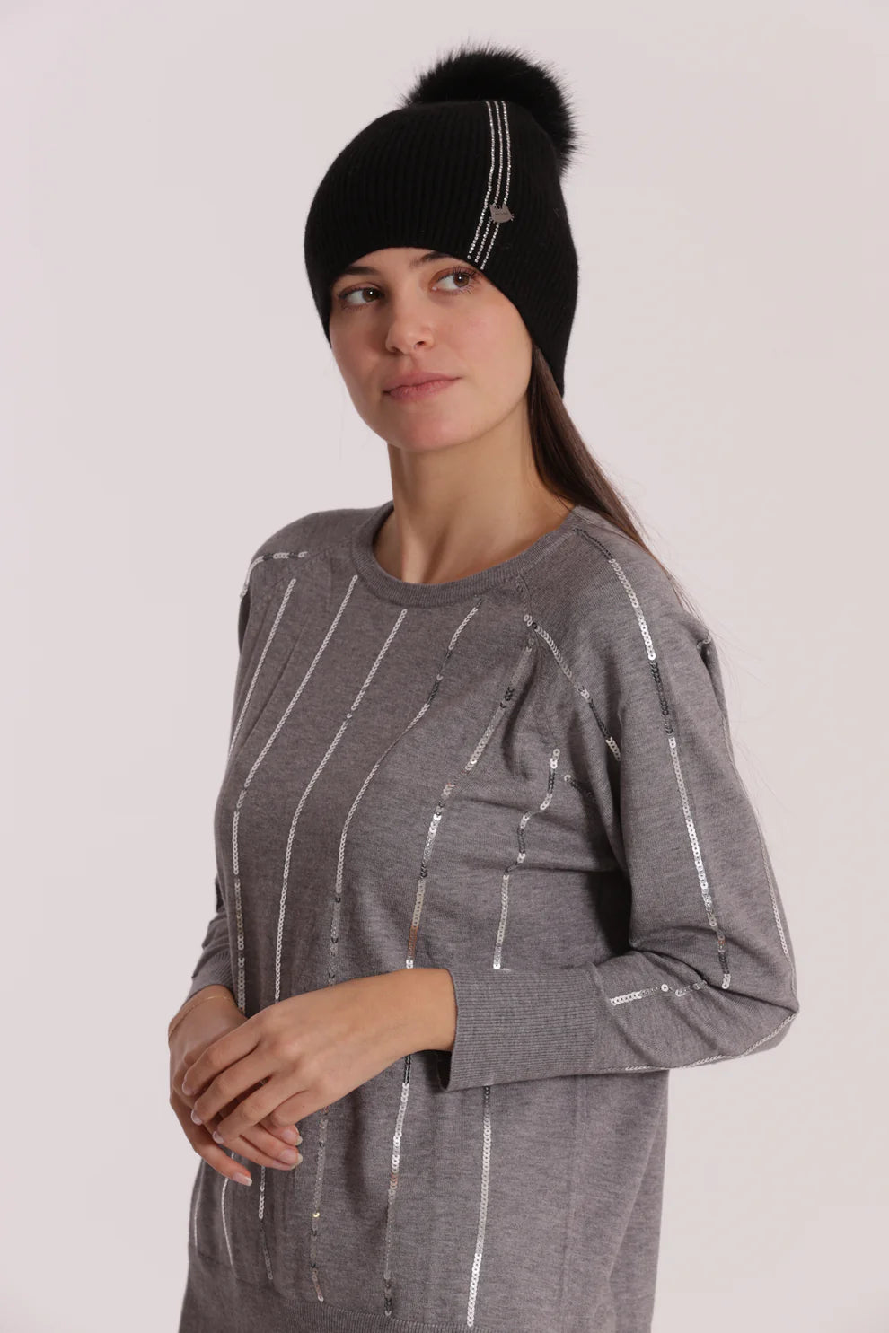 Cappello donna Mimi Mua con pon pon e dettagli luminosi