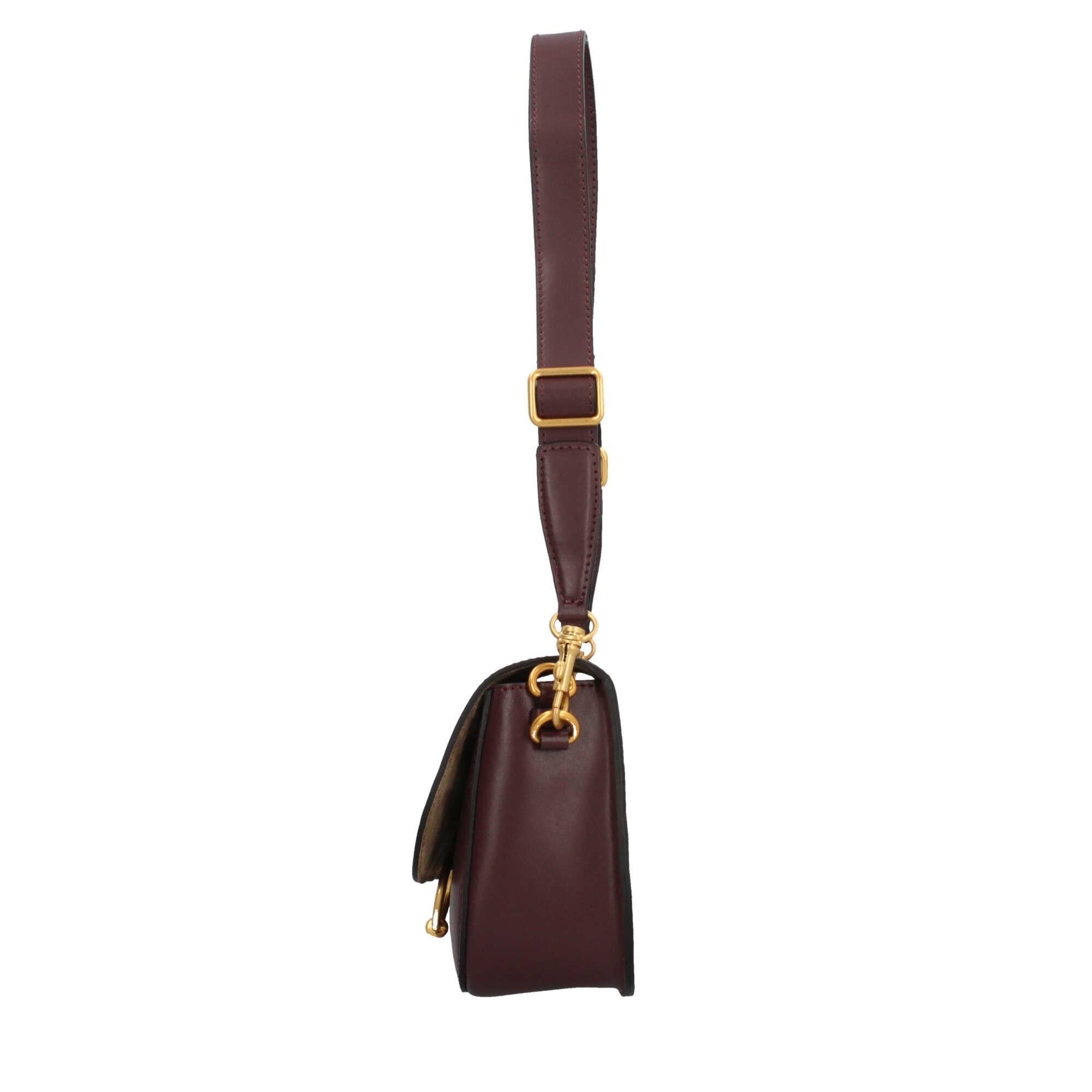 Gianni Chiarini Meg Borsa a Tracolla in Pelle Scamosciata con Charm in Metallo