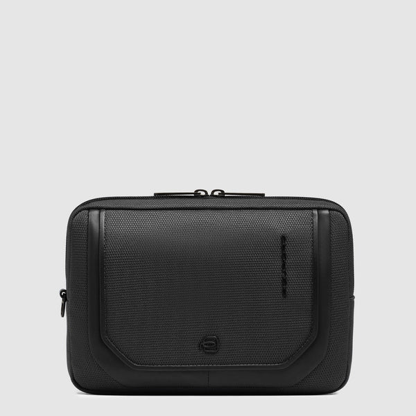 Pochette Piquadro in pelle e tessuto con tracolla sganciabile e tasca power bank NERO TU | Giò Fashion