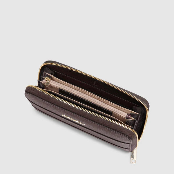 Portafoglio Piquadro in pelle con chiusura zip e scomparti interni