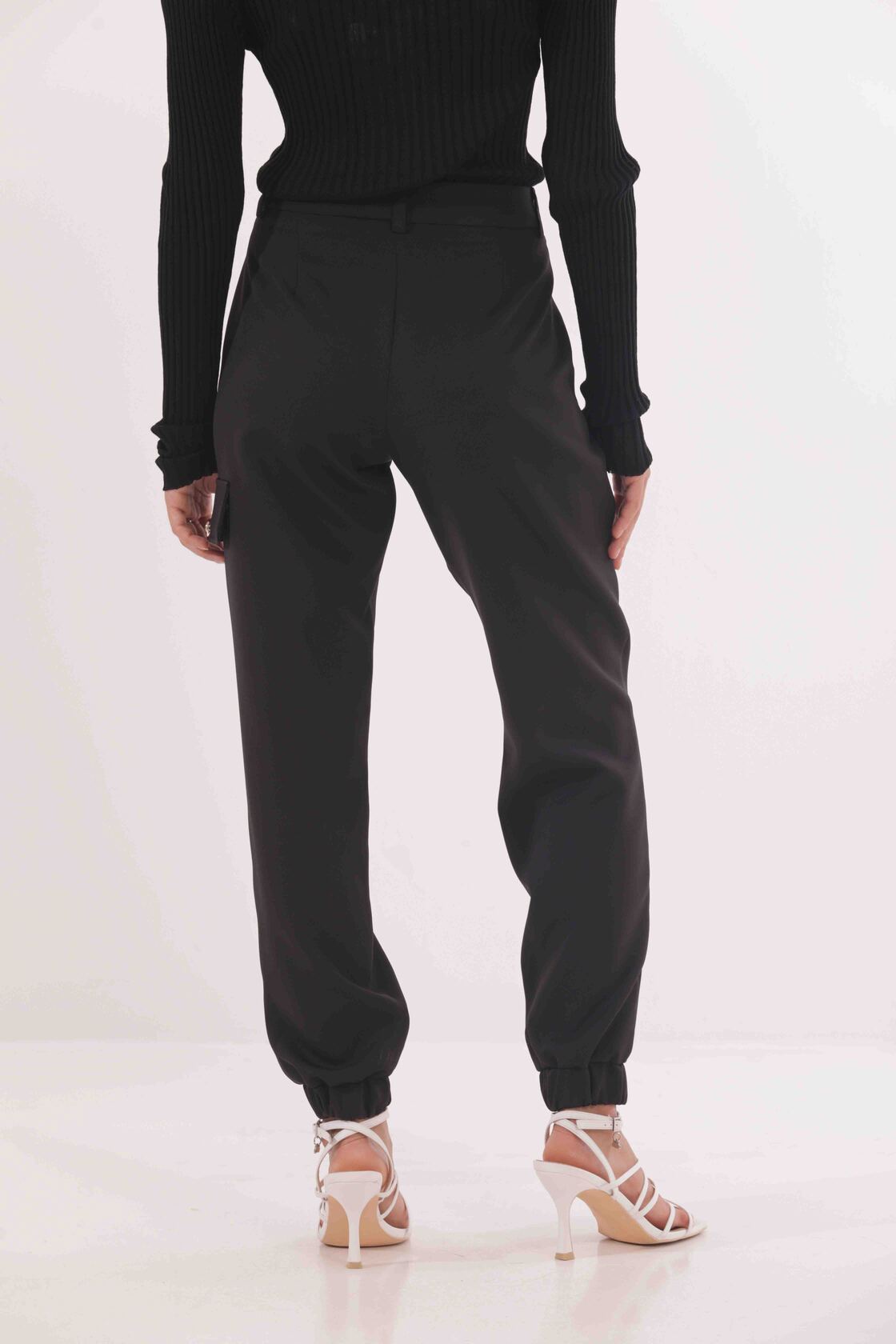 Pantalone Cargo Mimì Muà dal Design Avanguardista