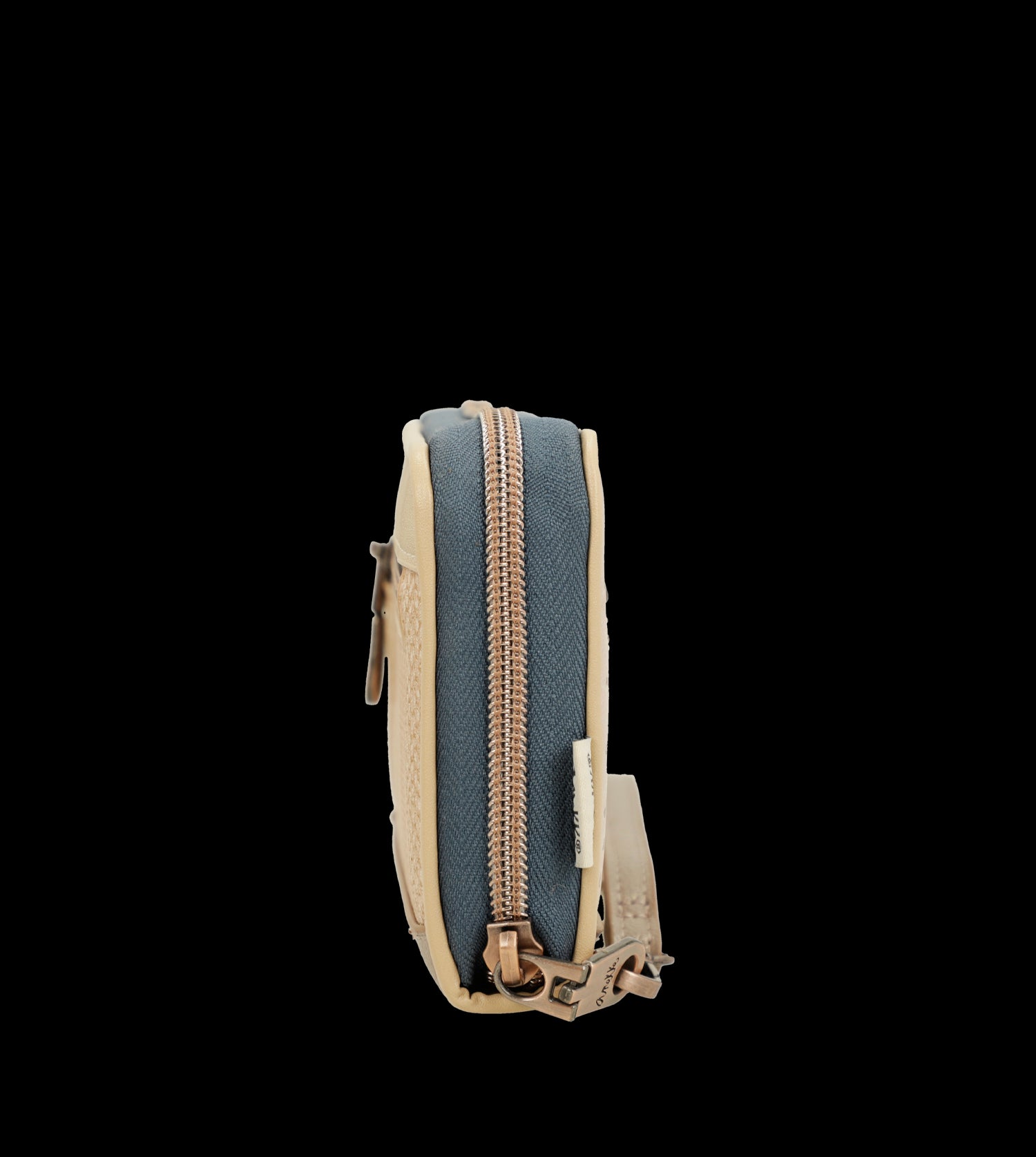 Portafoglio Anekke capiente ed elegante con chiusura zip