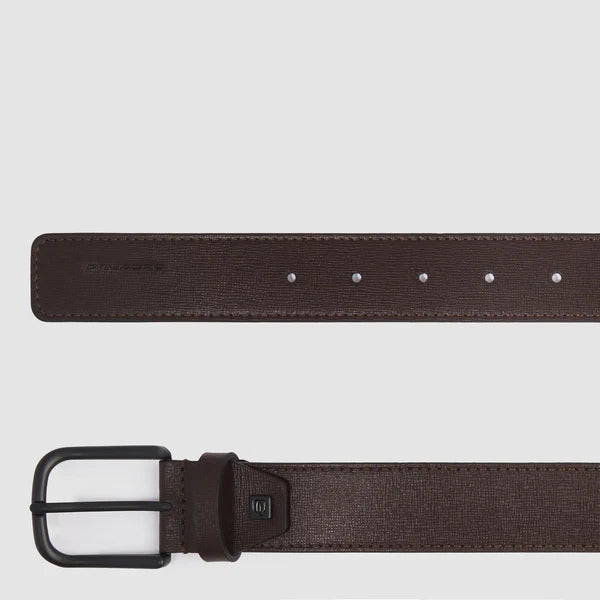 Cintura Piquadro uomo in pelle con fibbia opaca e dettaglio logo