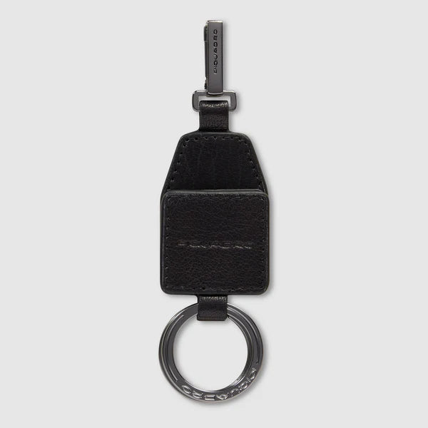 Portachiavi Piquadro in pelle con anello in metallo dal design elegante NERO TU | Giò Fashion
