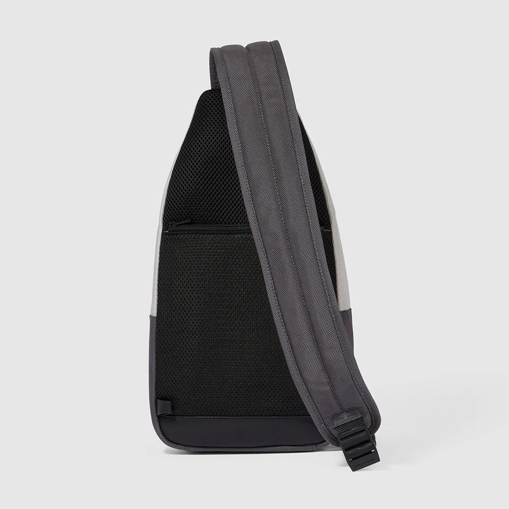 Monospalla Piquadro per iPad mini in tessuto riciclato