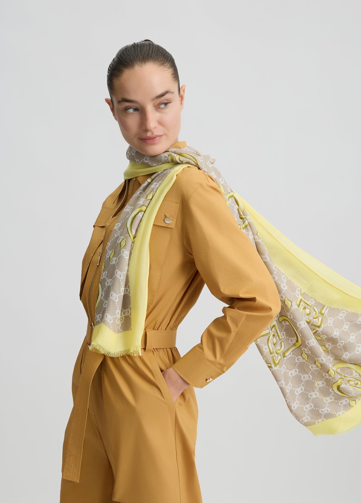 Foulard Donna Liu Jo con Monogram e Dettagli Grafici Giallo TU | Giò Fashion