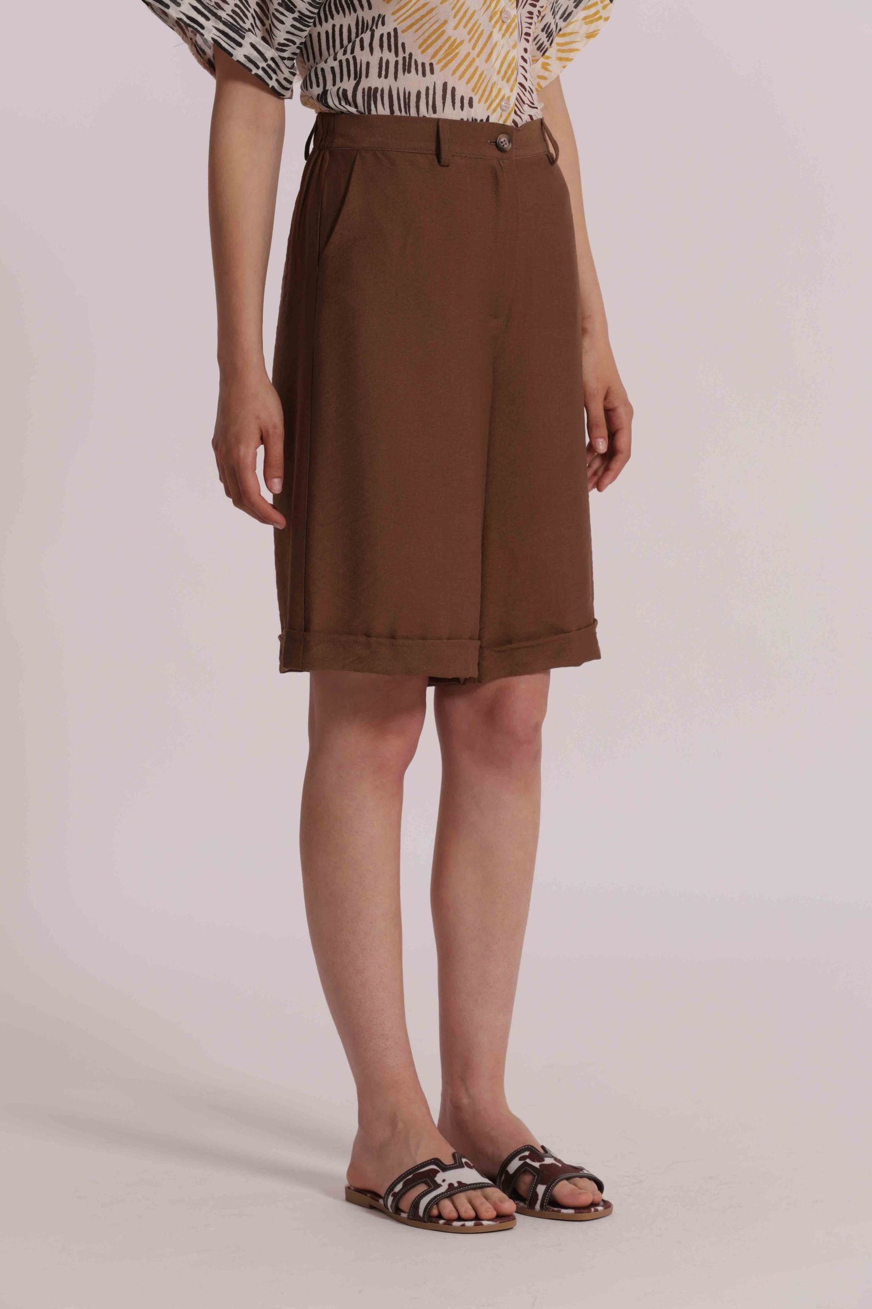 Mimi Mua bermuda donna eleganti a vita alta con tasche Cioccolato S | Giò Fashion