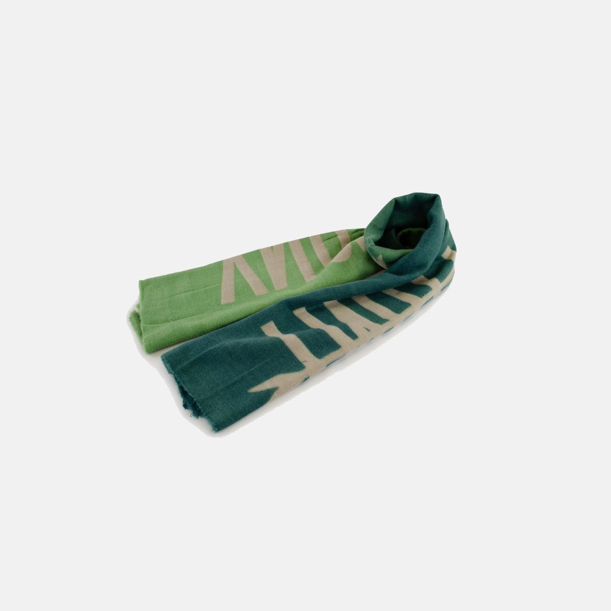 Sciarpa Y Not morbida con maxi logo