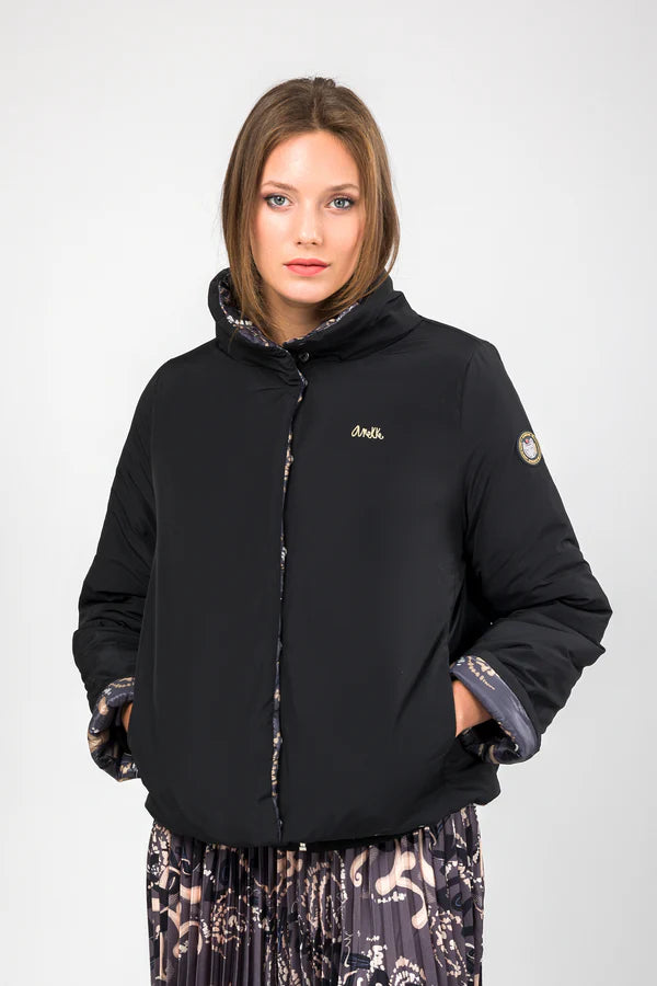 Piumino Anekke corto imbottito fantasia colorata NERO S/M | Giò Fashion