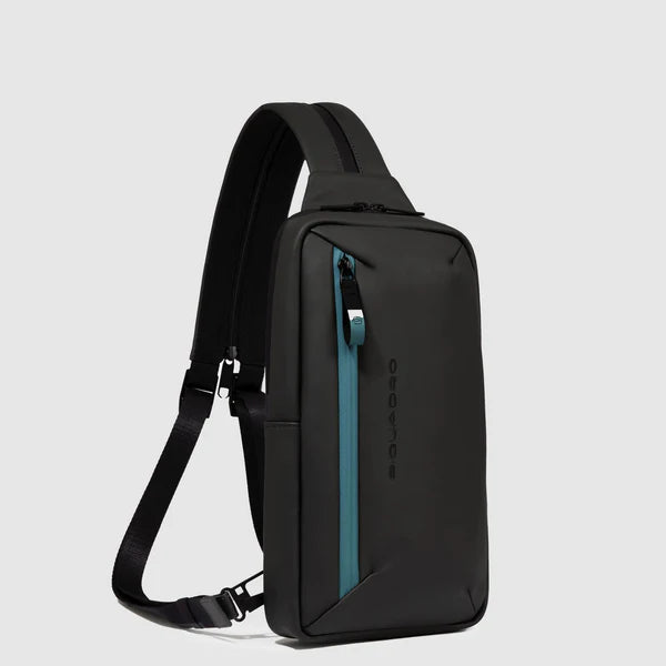Zaino Monospalla Piquadro Porta iPad Mini in Tessuto Tecnico Compatto NERO TU | Giò Fashion