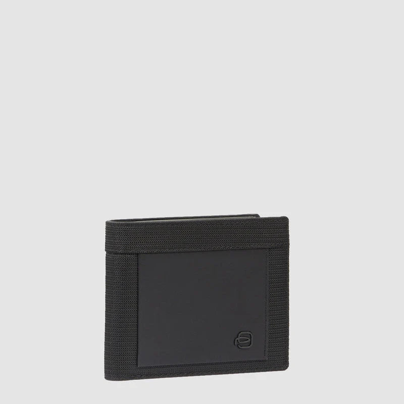 Portafoglio Piquadro in pelle con design moderno e scomparti multipli