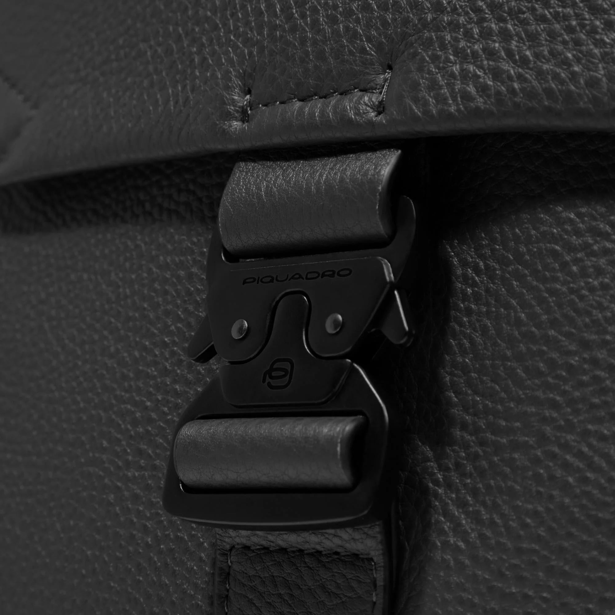 Zaino Piquadro in pelle porta PC 14 pollici e iPad