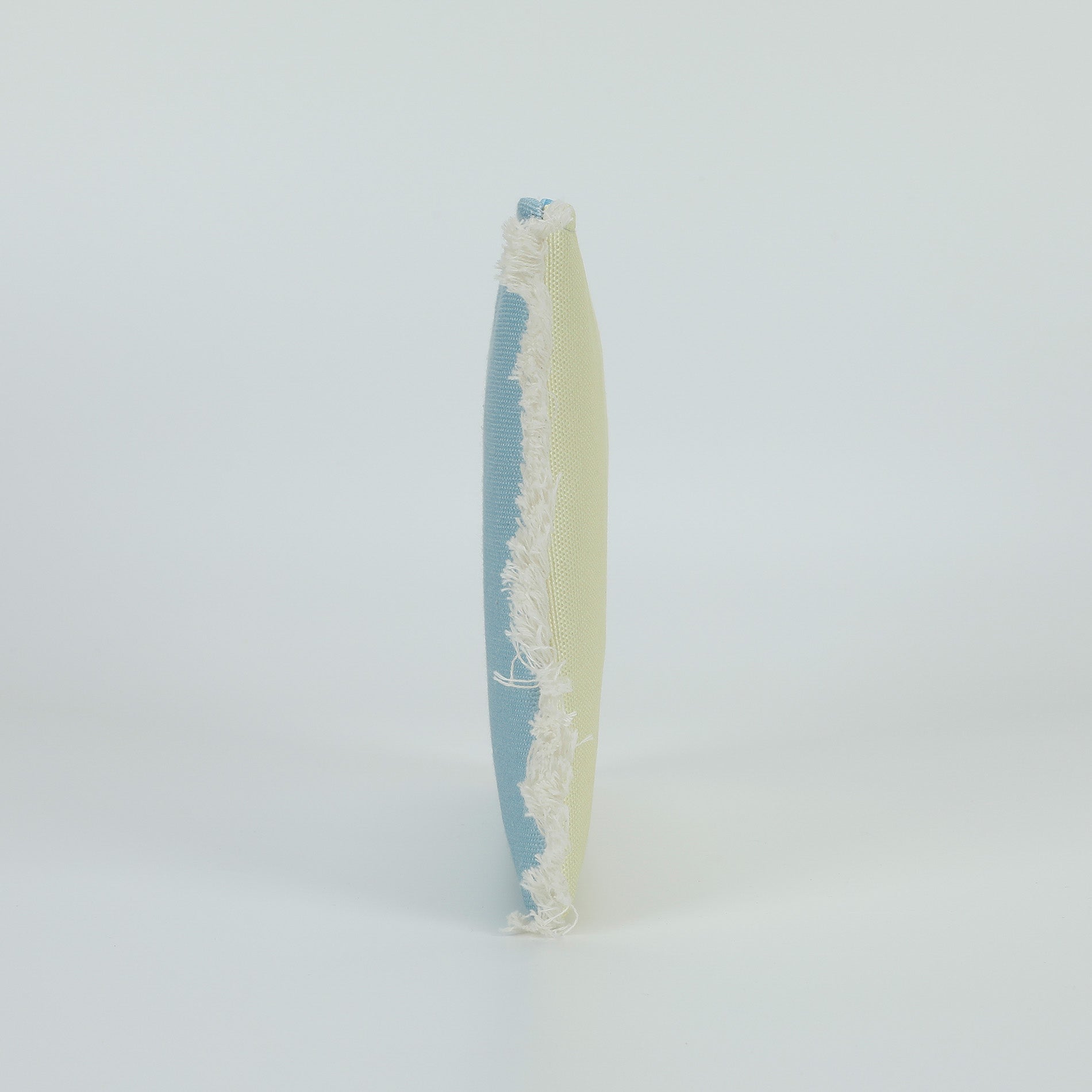 Pochette Mimi Mua con scritta decorativa e frange laterali