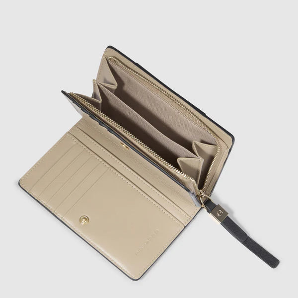 Portafoglio compatto Piquadro in pelle con scomparti organizzati