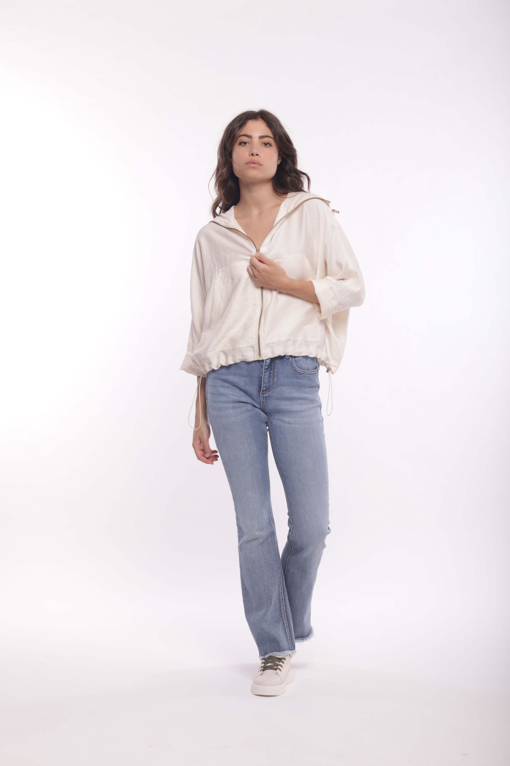 Mimi Mua Jeans Flare Blu con Dettaglio Gioiello