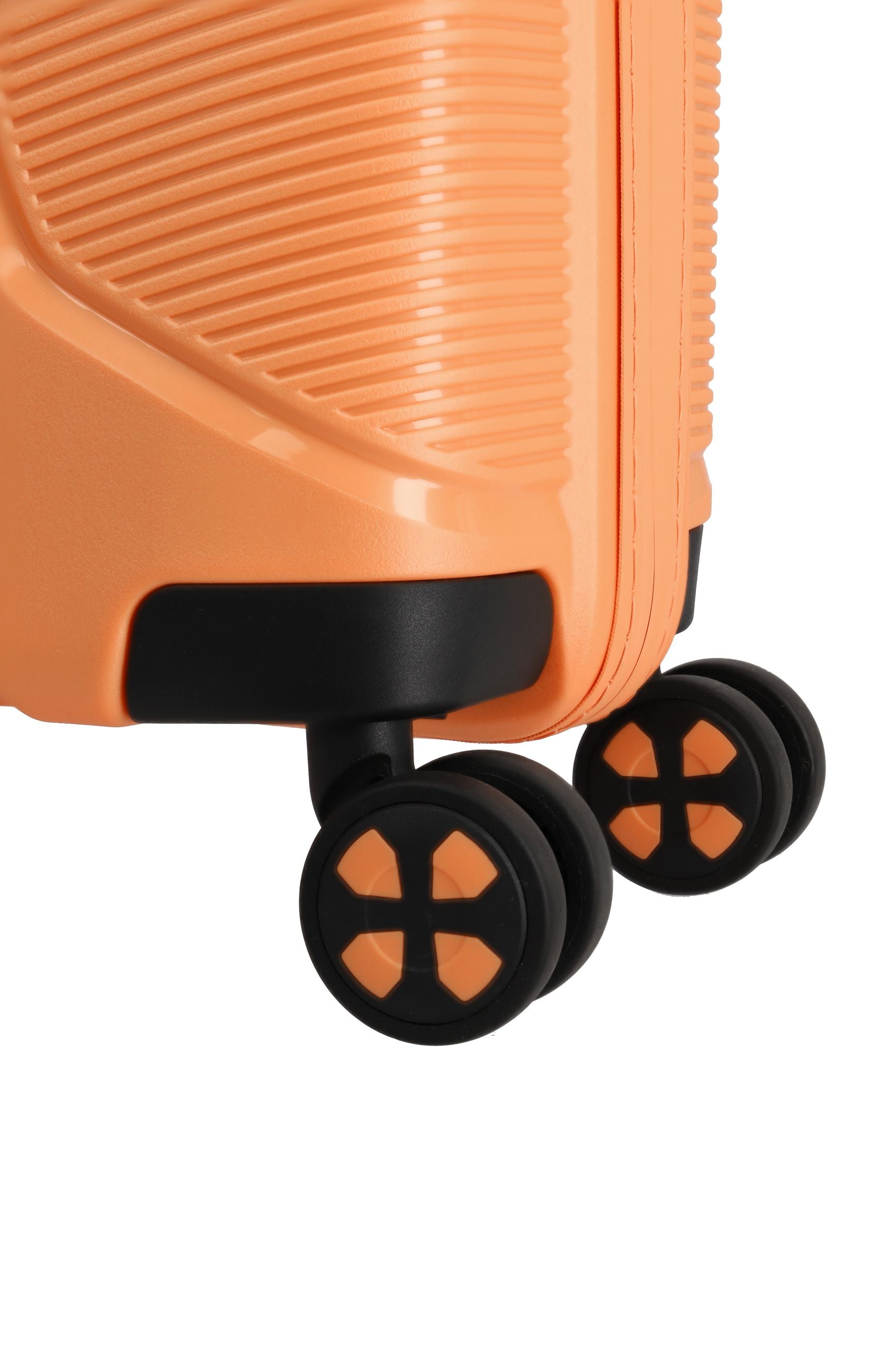 Valigia bagaglio a mano rigida Travelite Impackt con USB, TSA e ruote rinforzate