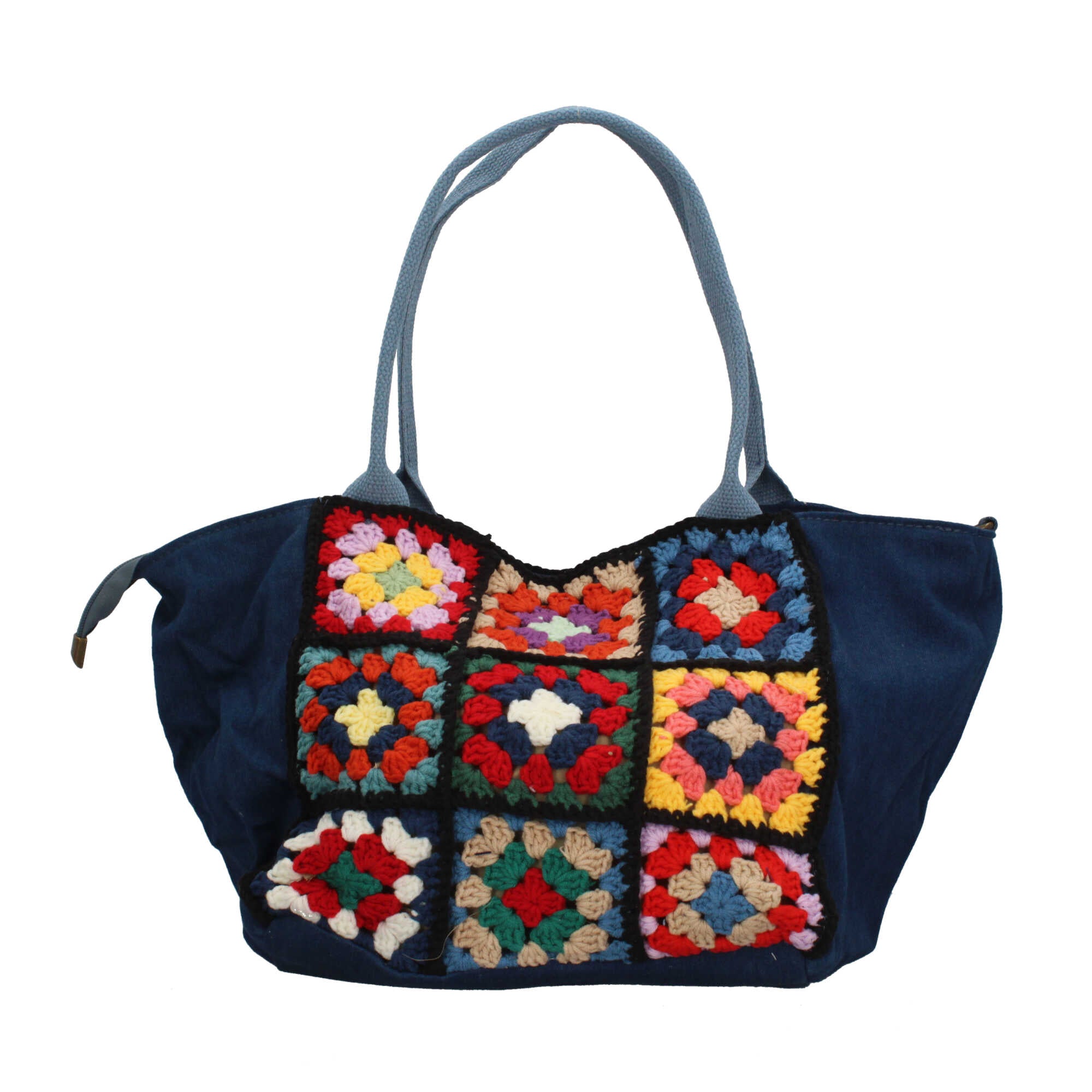 Borsa artigianale con inserti crochet in stile patchwork