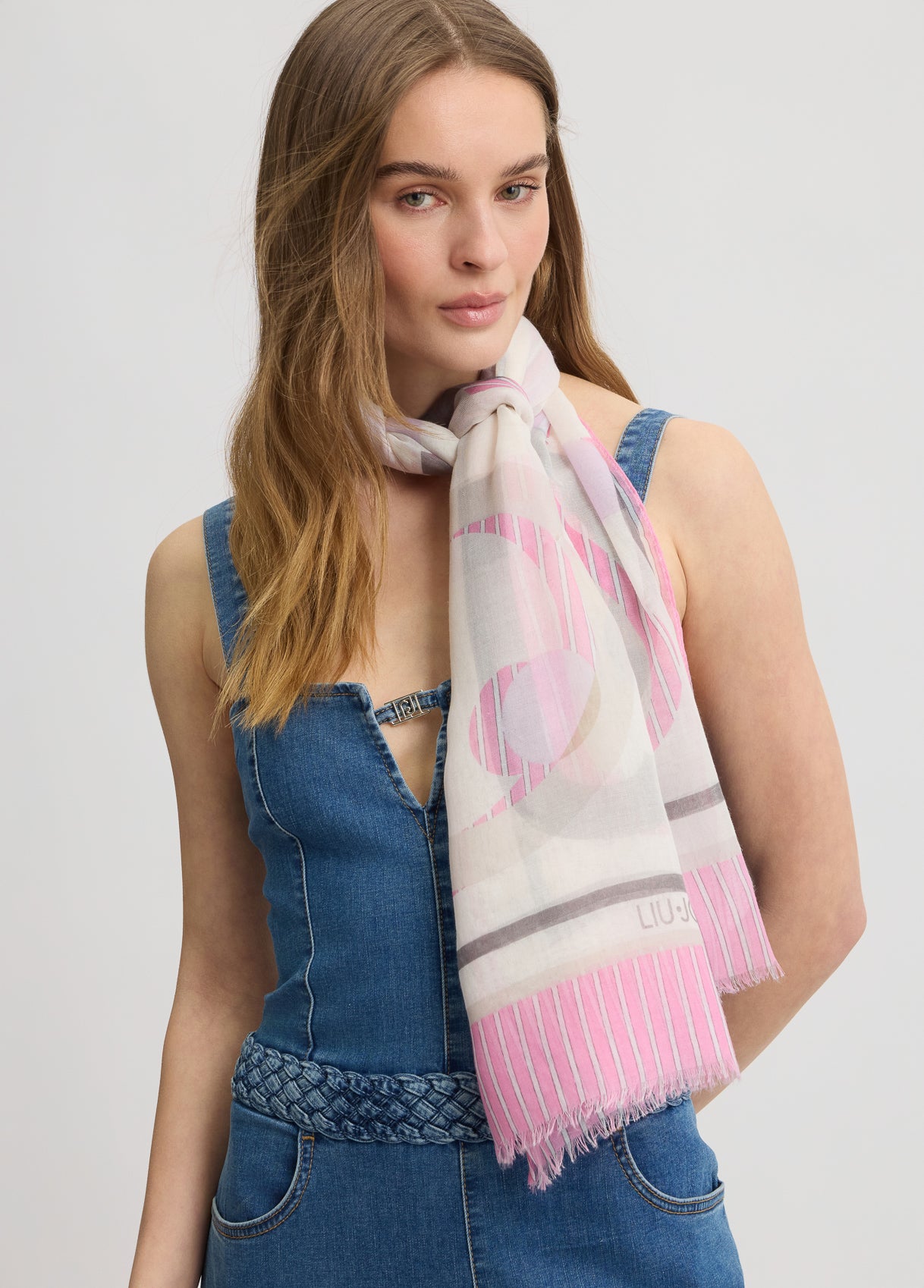 Foulard Donna Liu Jo con Grafica Artistica e Frange Decorative Rosa TU | Giò Fashion