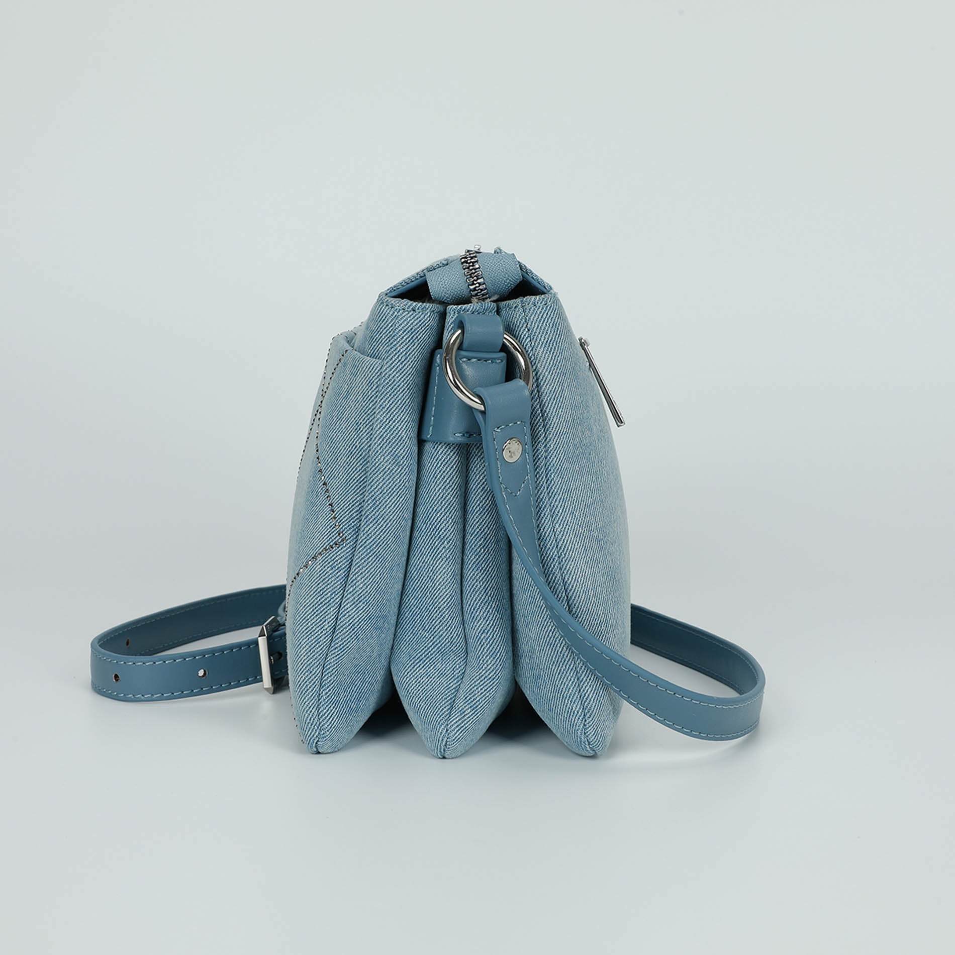Mimi Mua borsa a busta in jeans con strass