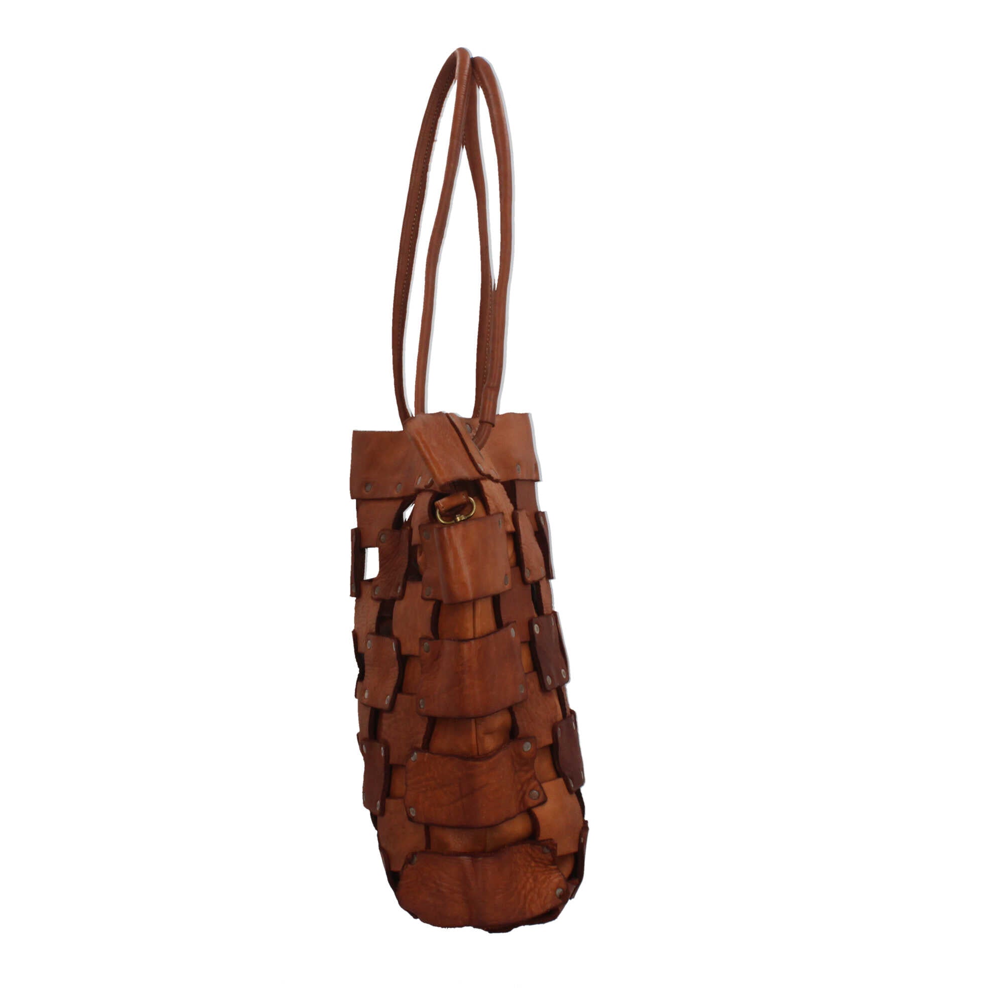 Borsa a mano intrecciata con catena oro e manici doppi
