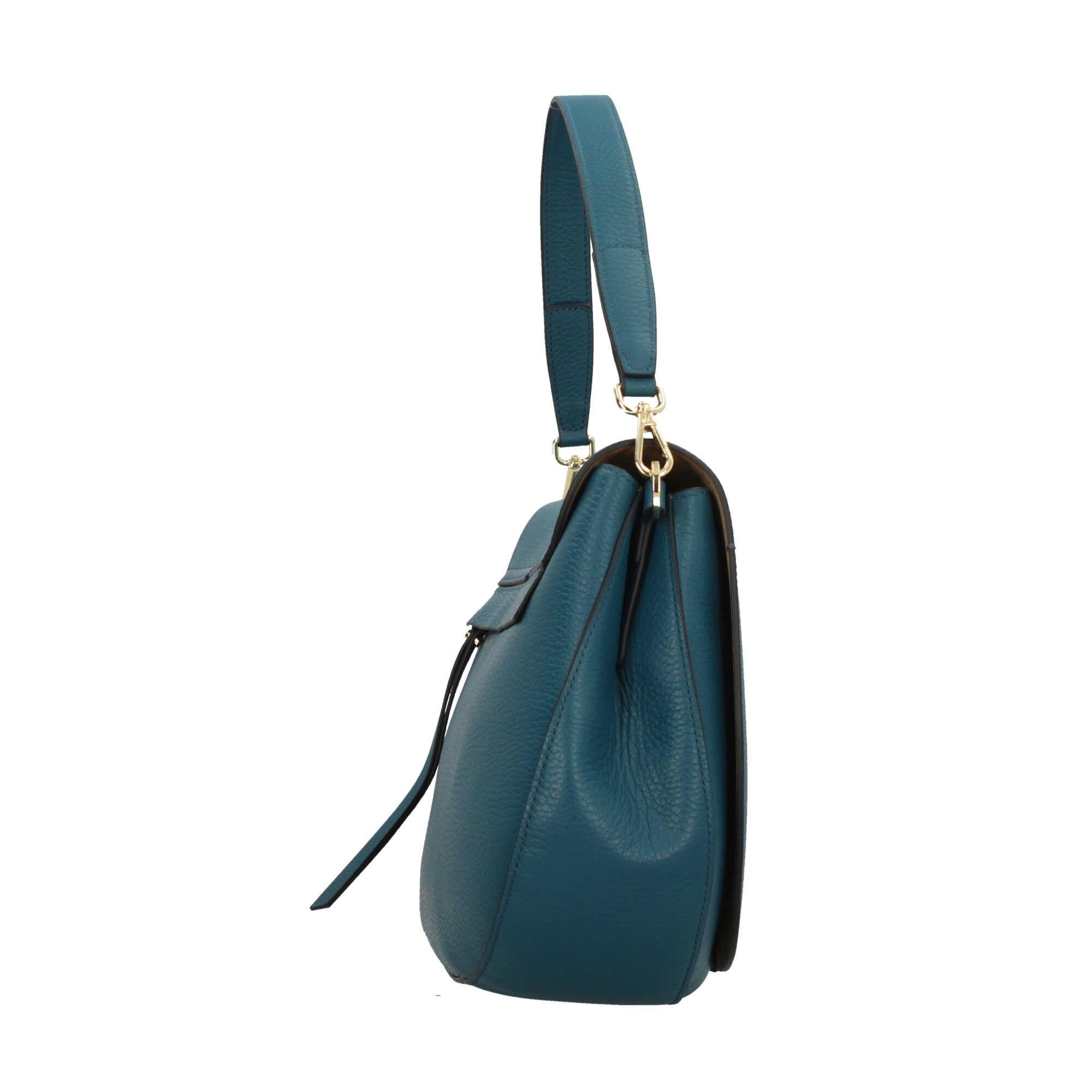 La Shoulder Bag di Gianni Chiarini chiusura con patta