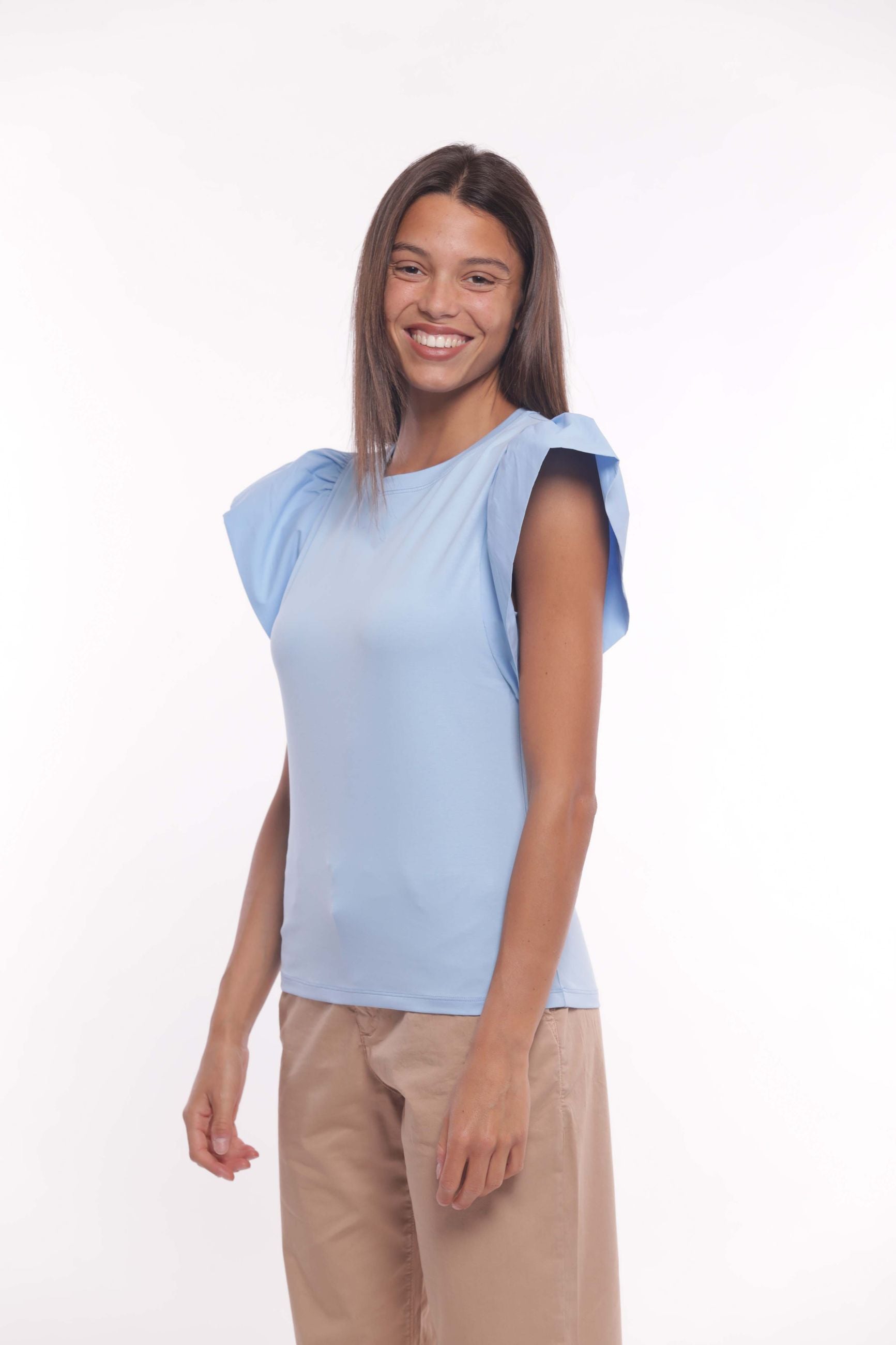 Minimua T-shirt con Maniche Volant e Taglio Elegante