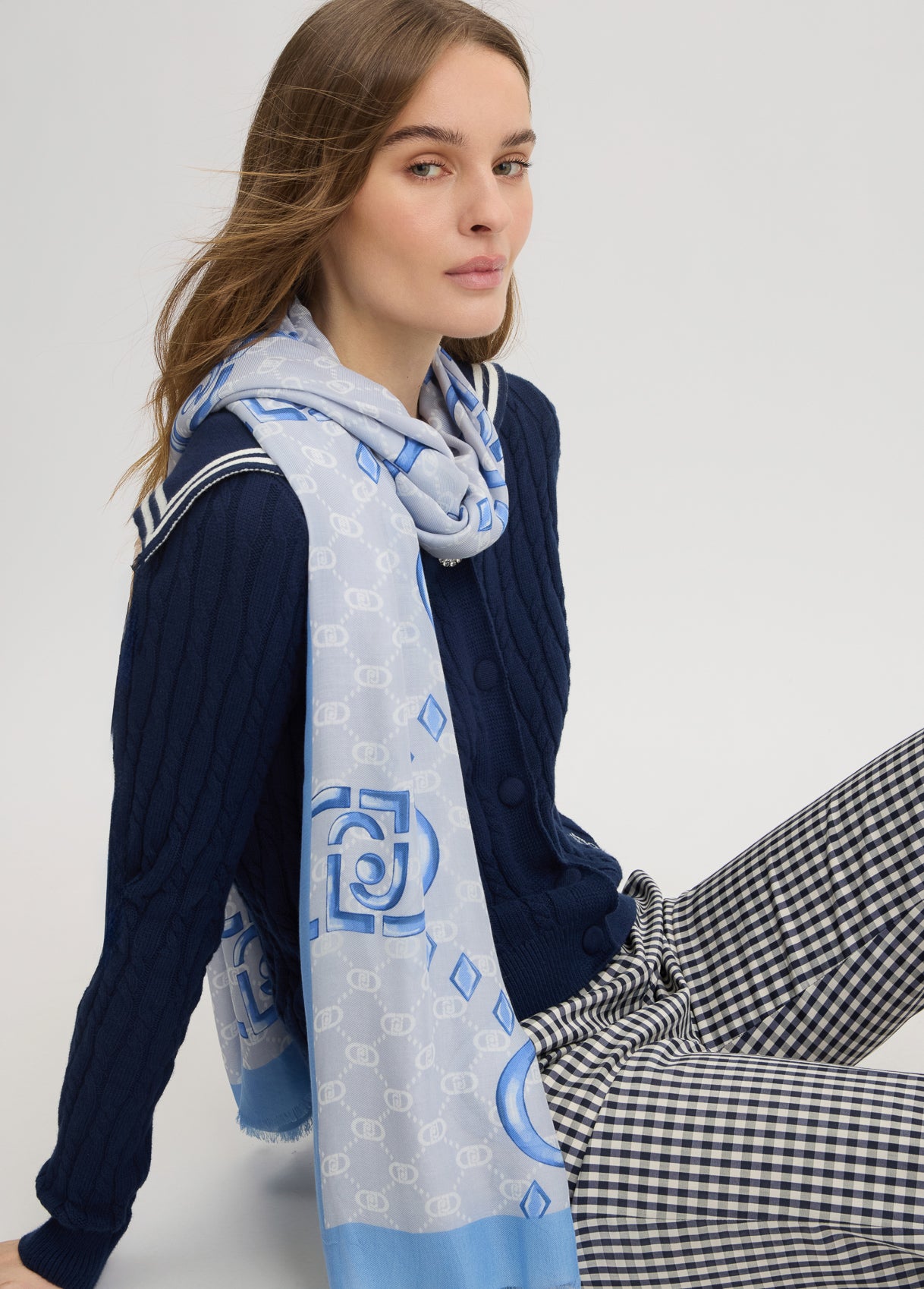 Foulard Donna Liu Jo con Monogram e Dettagli Grafici
