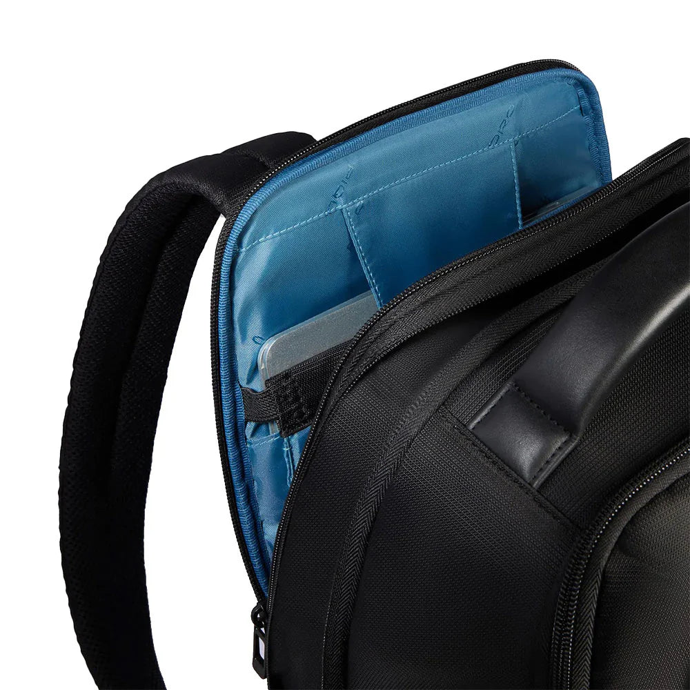 Zaino Piquadro porta PC e tablet in materiale tecnico con tasche organizzate