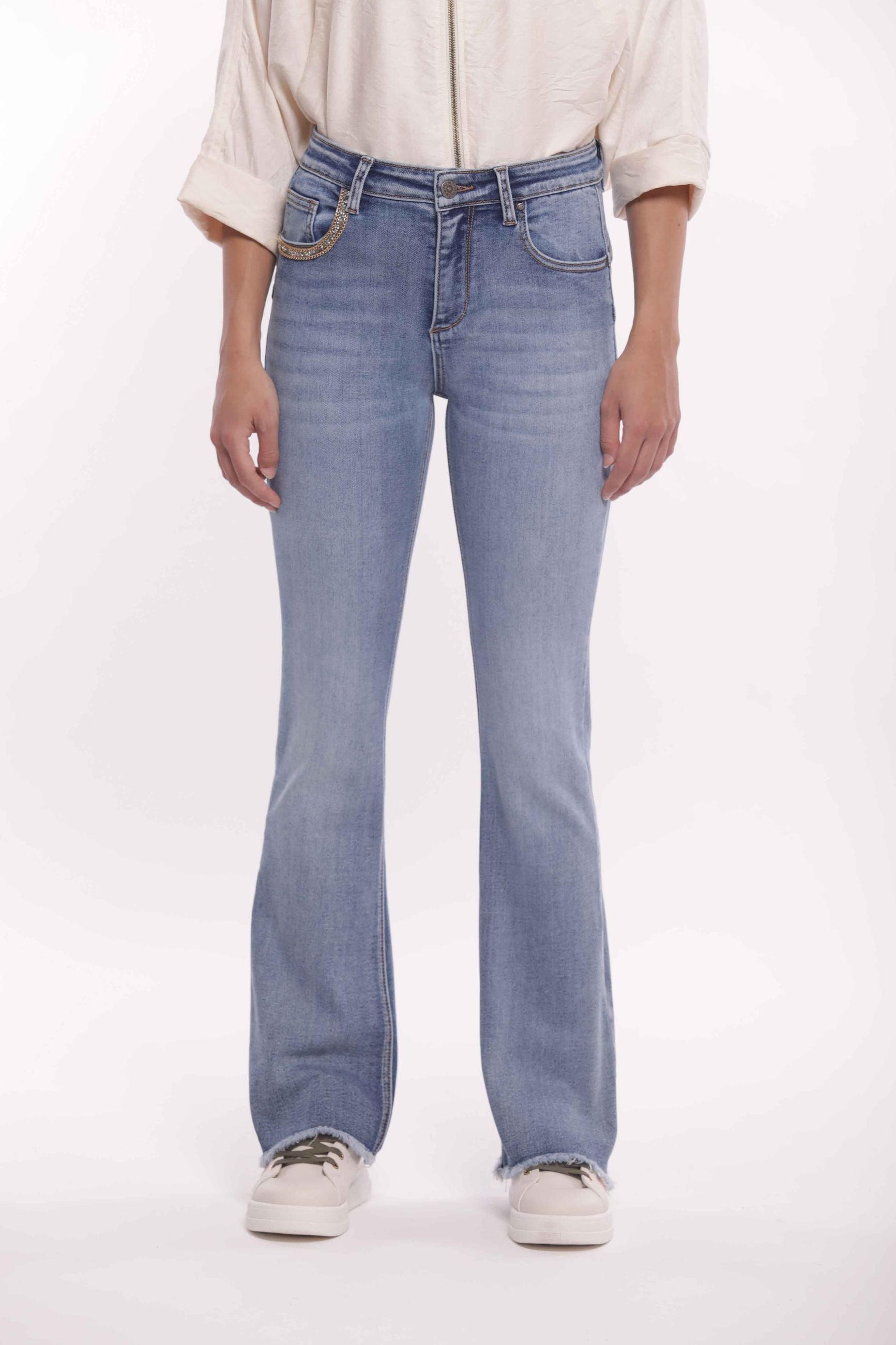 Mimi Mua Jeans Flare Blu con Dettaglio Gioiello
