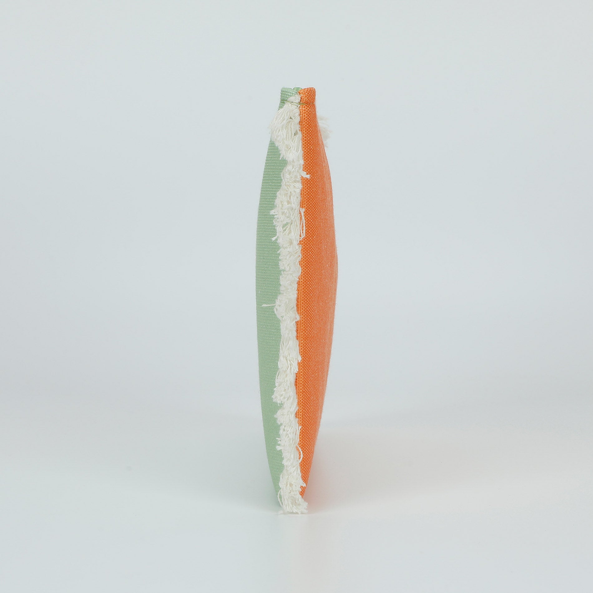 Pochette Mimi Mua con scritta decorativa e frange laterali