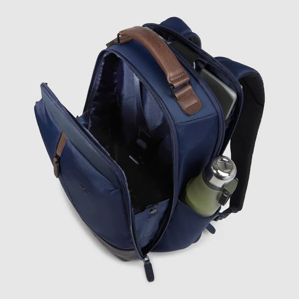 Zaino Piquadro in tessuto e pelle con scomparto per laptop e porta USB