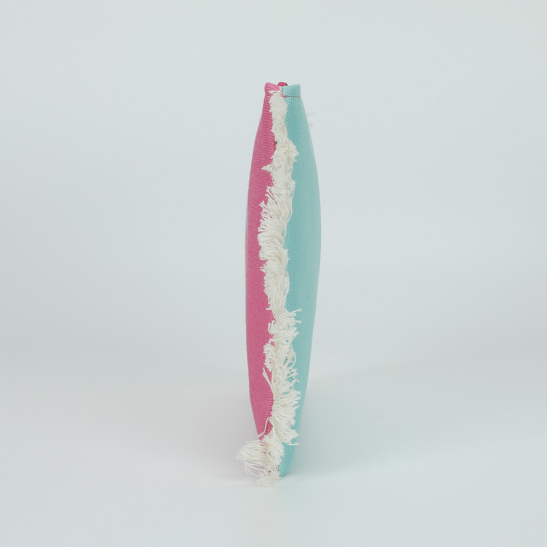 Pochette Mimi Mua con scritta decorativa e frange laterali