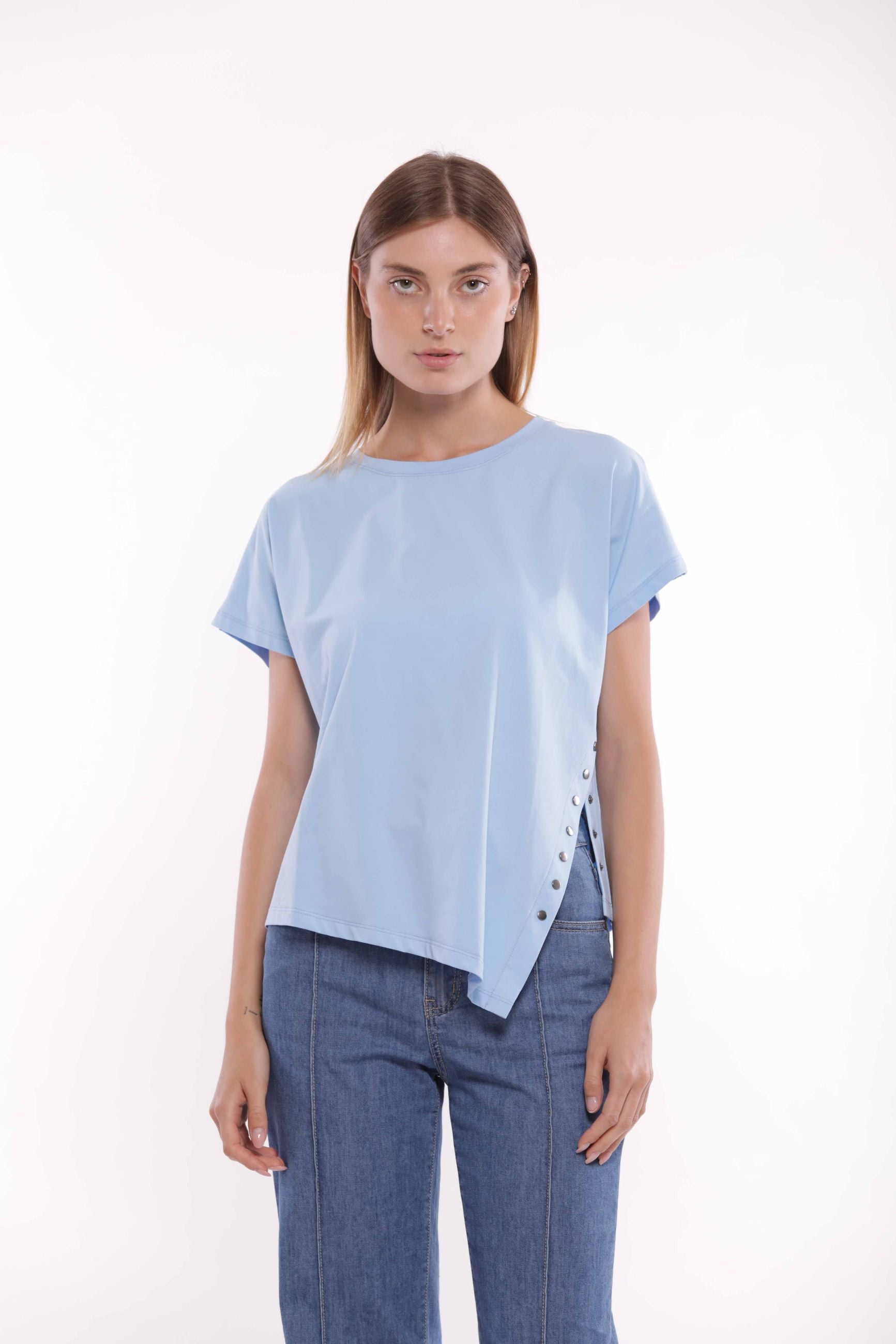 Minimua T-shirt Asimmetrica con Borchie Laterali