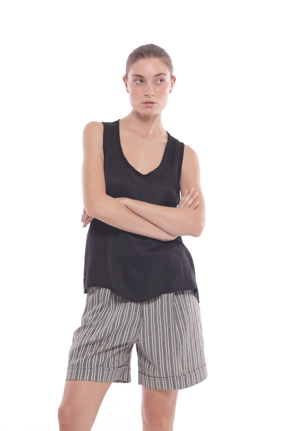Top senza maniche con scollo morbido in tessuto fluido Nero M | Giò Fashion