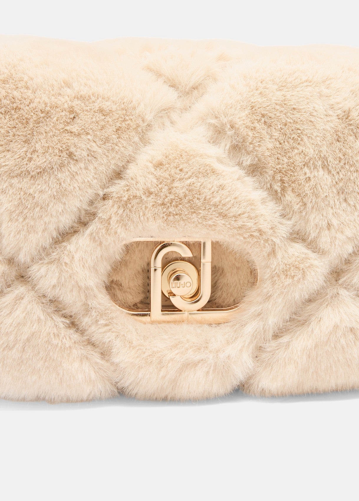 Borsa Liu Jo Puffy effetto pelliccia trapuntata con catena dorata Beige TU | Giò Fashion