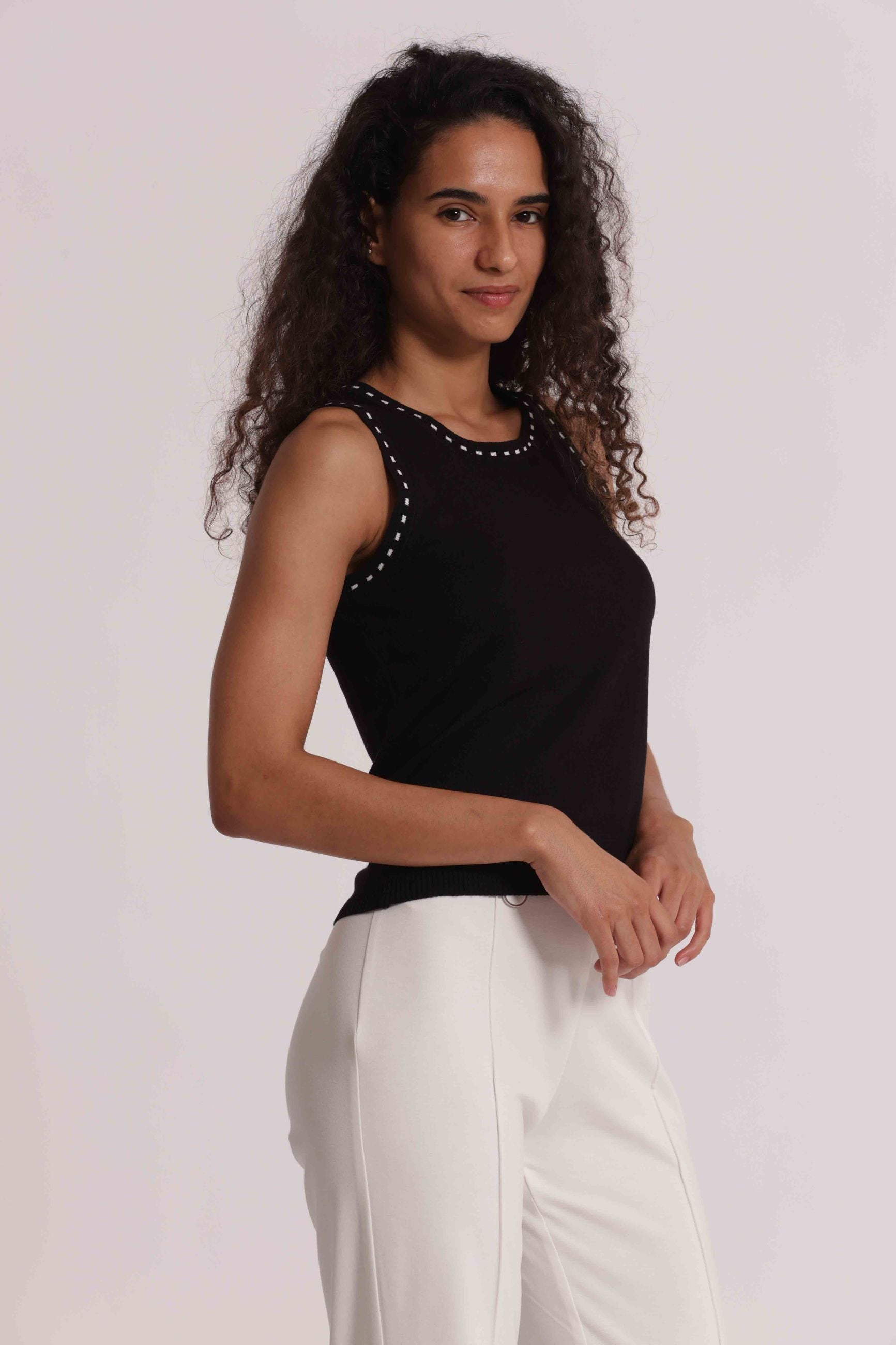 Mimi Mua top donna smanicato in maglia con dettagli a contrasto Nero S | Giò Fashion