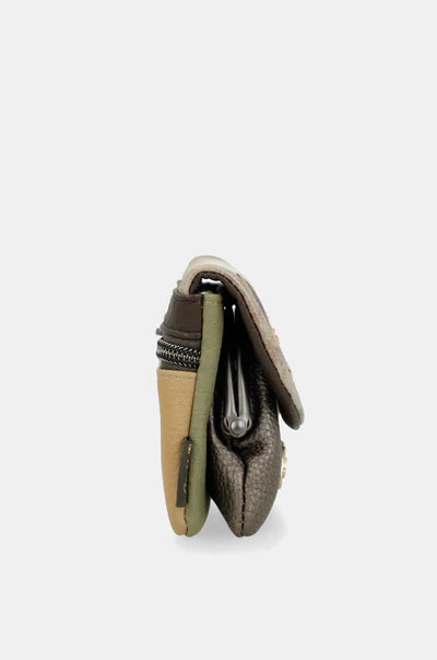 Portamonete Anekke con patta e chiusura zip compatto VERDE TU | Giò Fashion