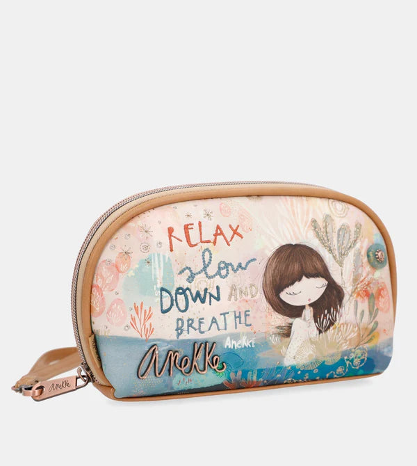 Beauty case Anekke Relax con stampa illustrata e frase motivazionale Blu TU | Giò Fashion
