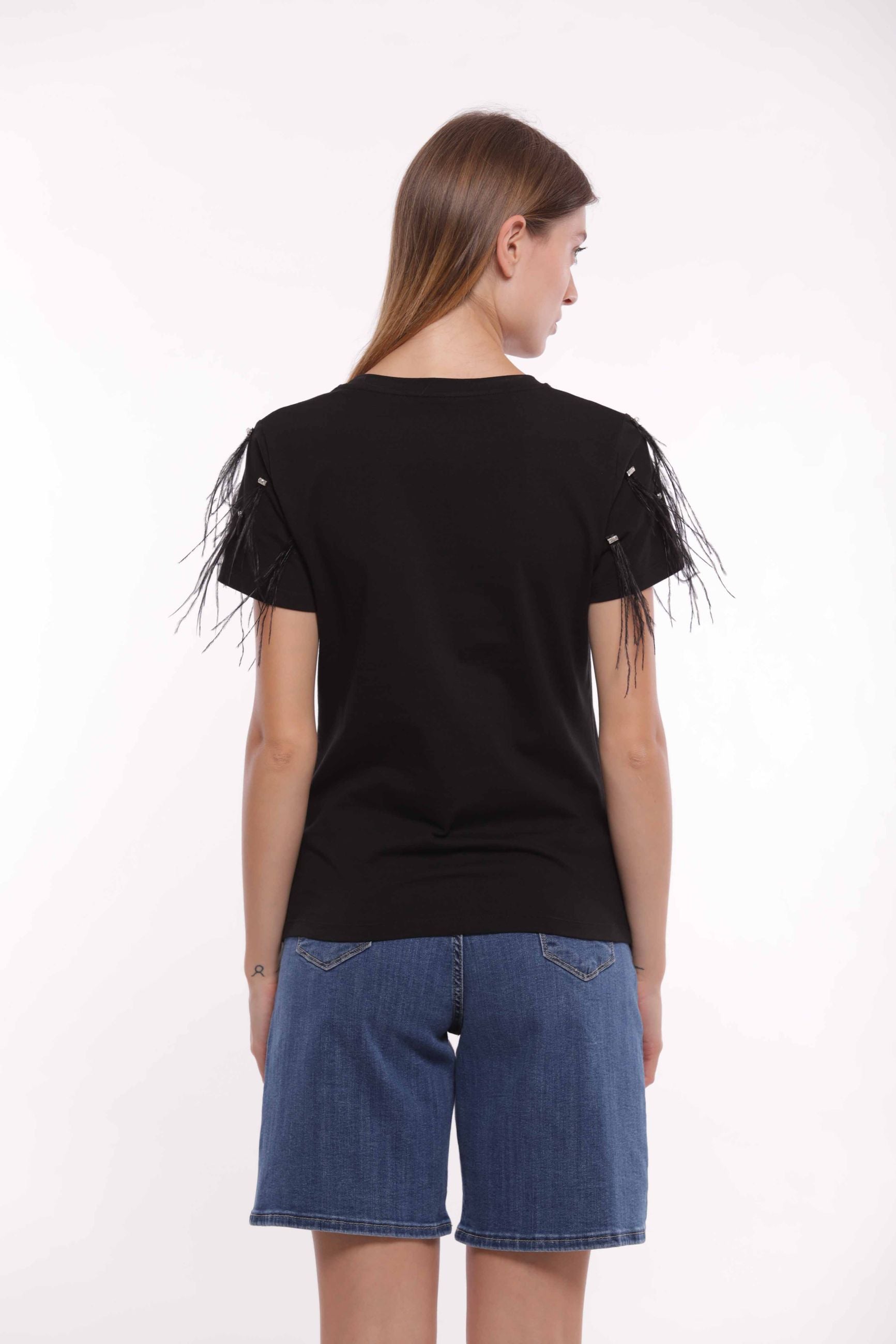 Minimua T-shirt con Piume Applicate sulle Maniche