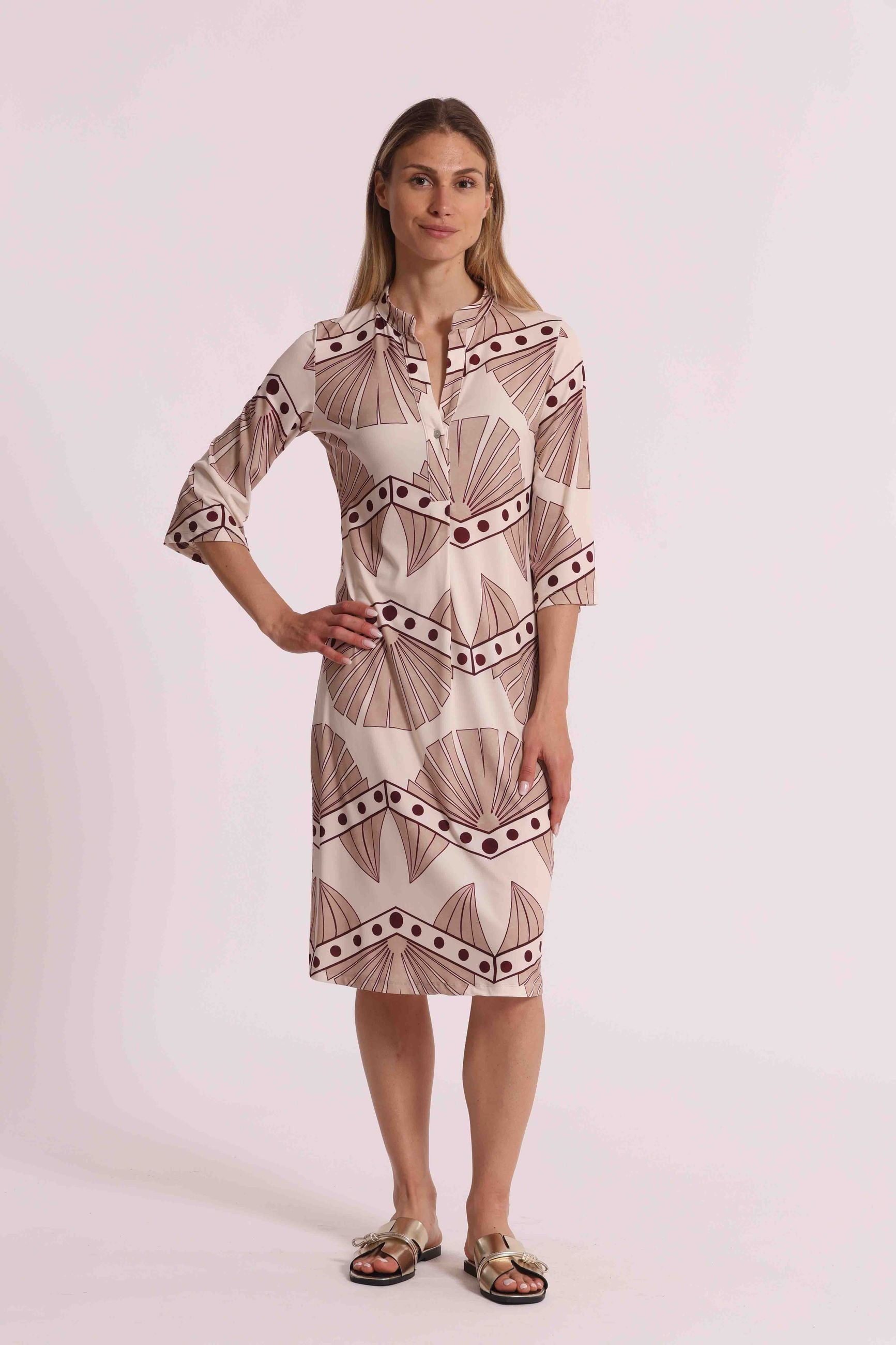 Abito donna Mimi Mua fantasia geometrica con scollo a V e maniche tre quarti PANNA S | Giò Fashion
