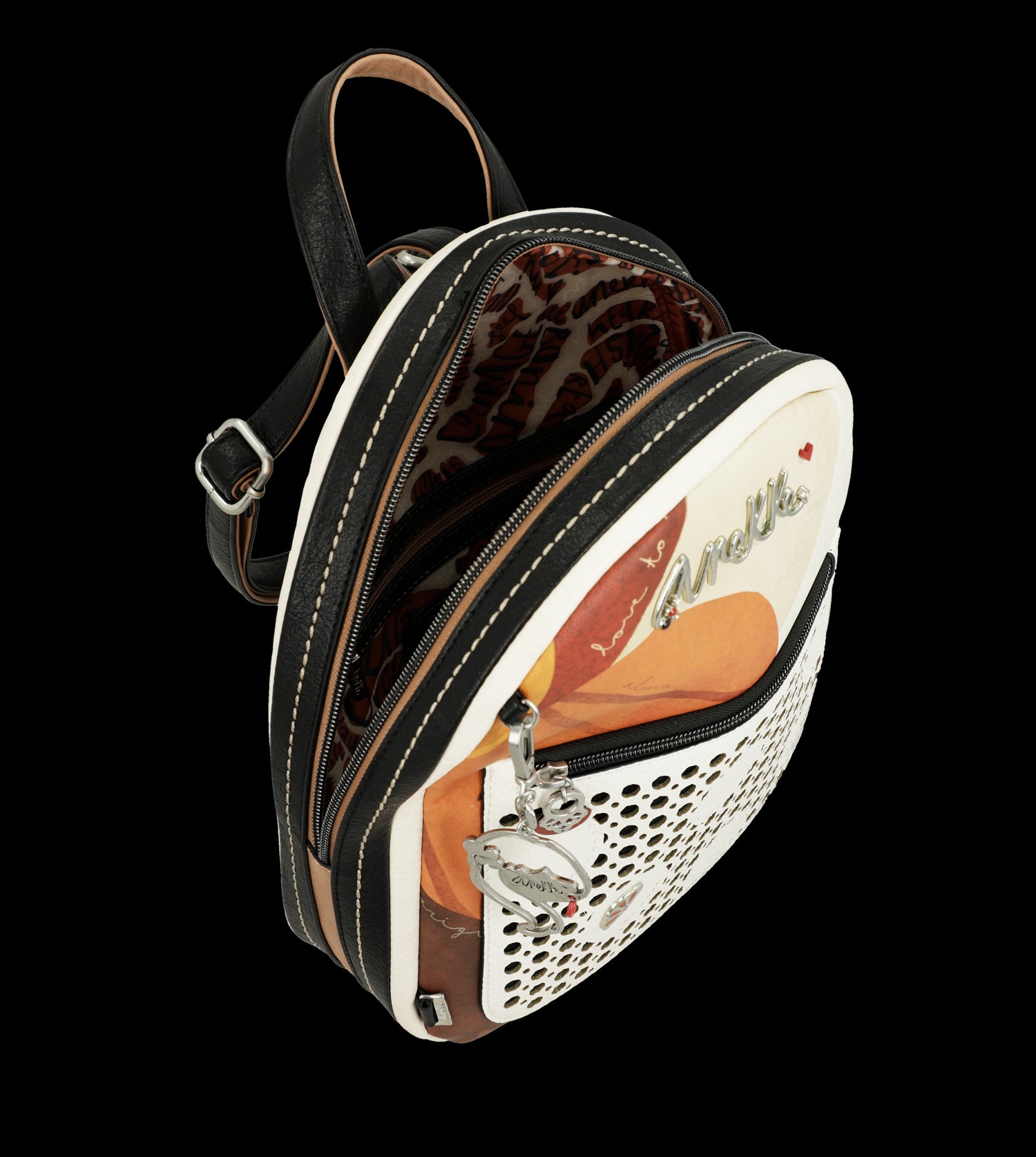 Zaino Anekke compatto con tasca traforata e charm decorativo
