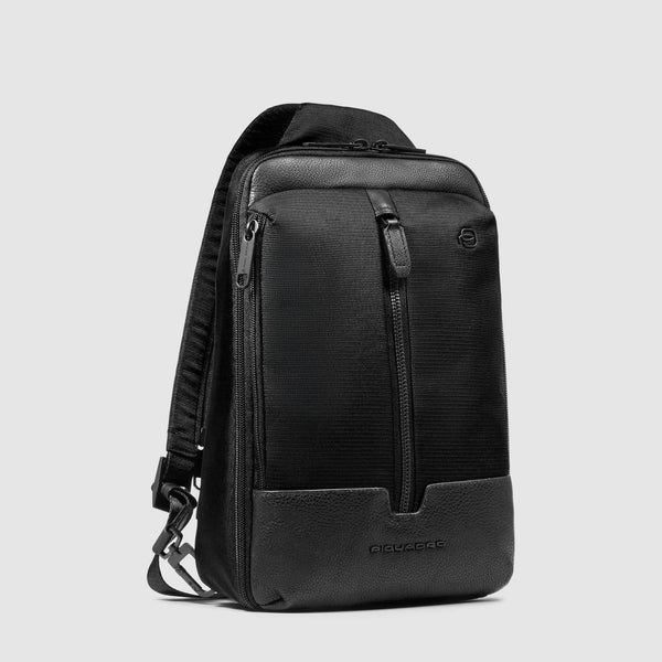 Zaino Piquadro porta PC e tablet in pelle con tasche organizzate