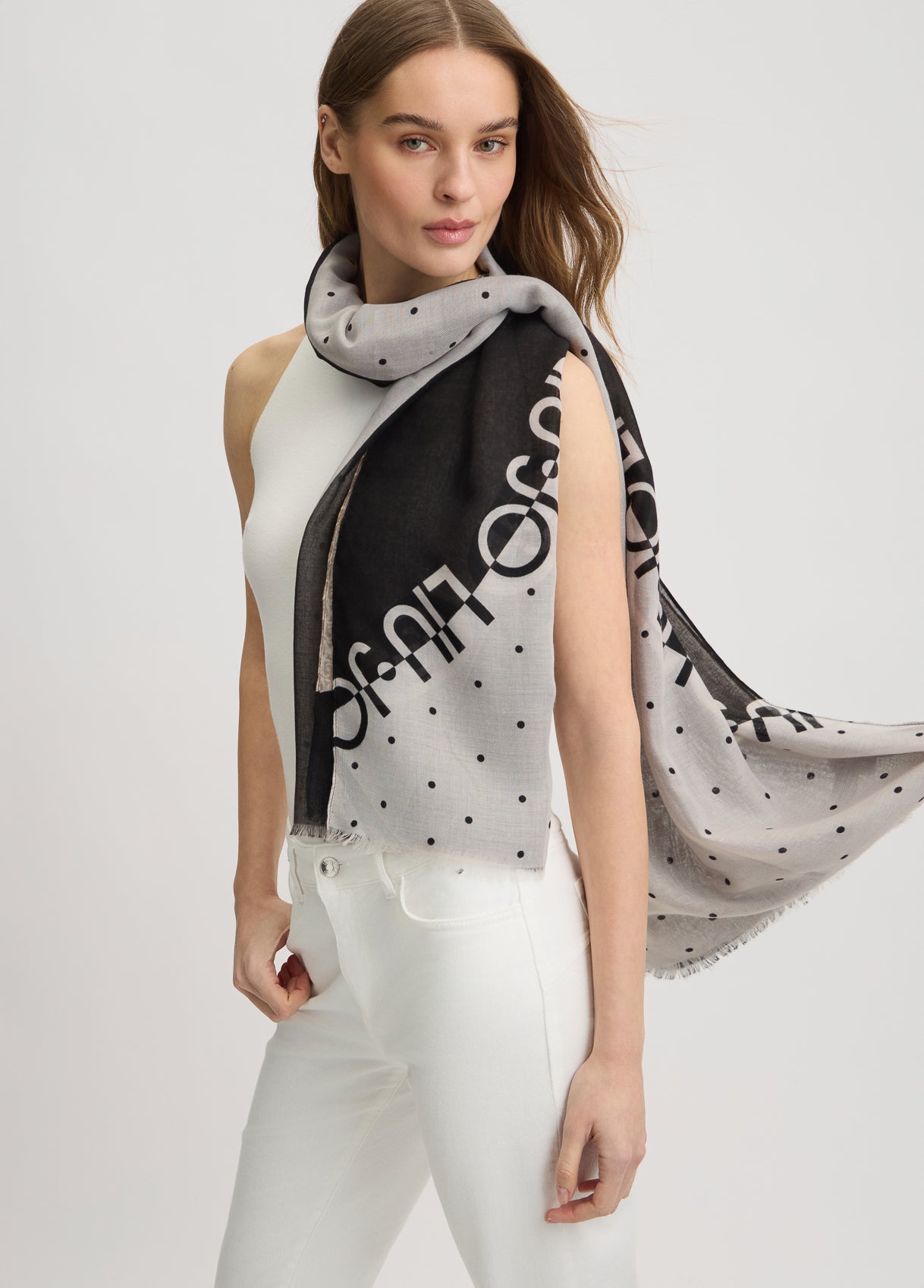 Foulard Donna Liu Jo con Fantasia Geometrica e Bordo Rifinito Nero TU | Giò Fashion