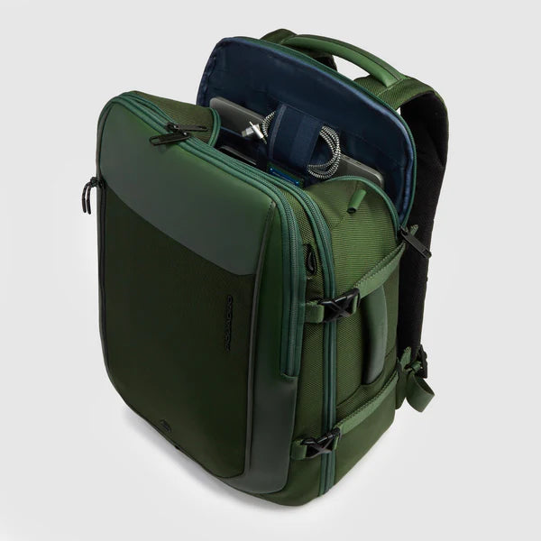 Zaino Piquadro porta PC 15.6 multifunzione con comparto viaggio e organizzazione smart VERDE TU | Giò Fashion