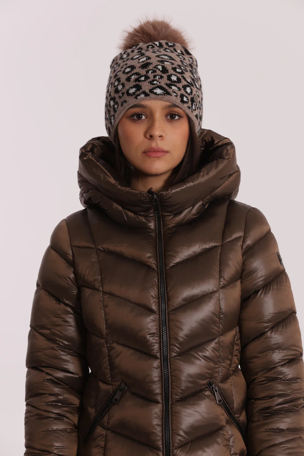 Cappello donna Mimi Mua con pon pon e fantasia maculata