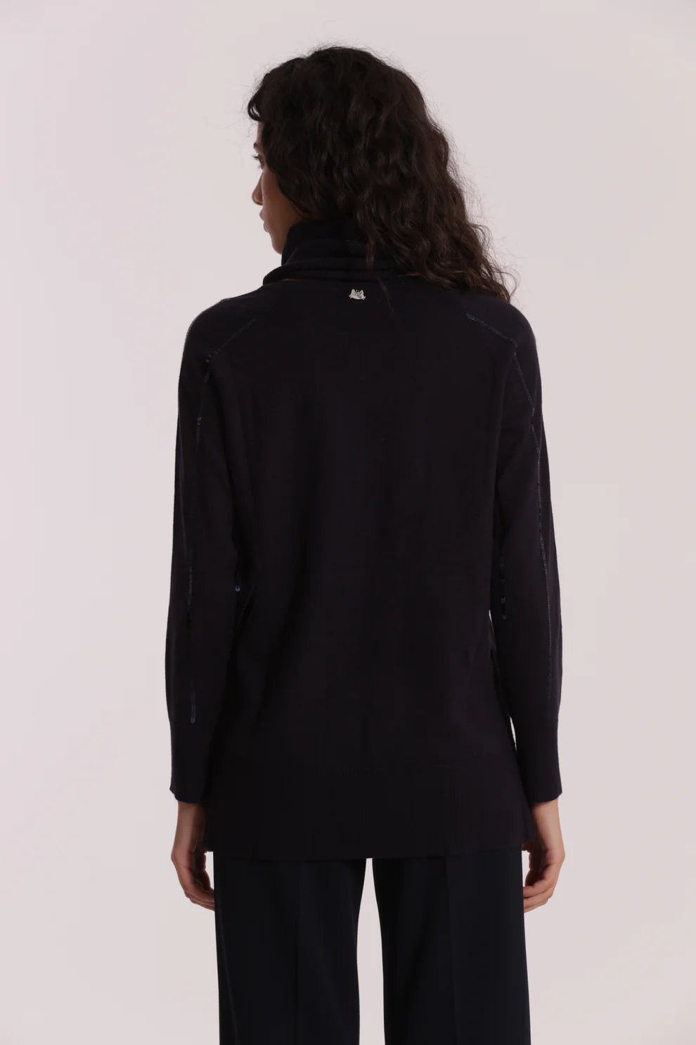 Maglione Mimi Mua con collo alto e dettagli in paillettes