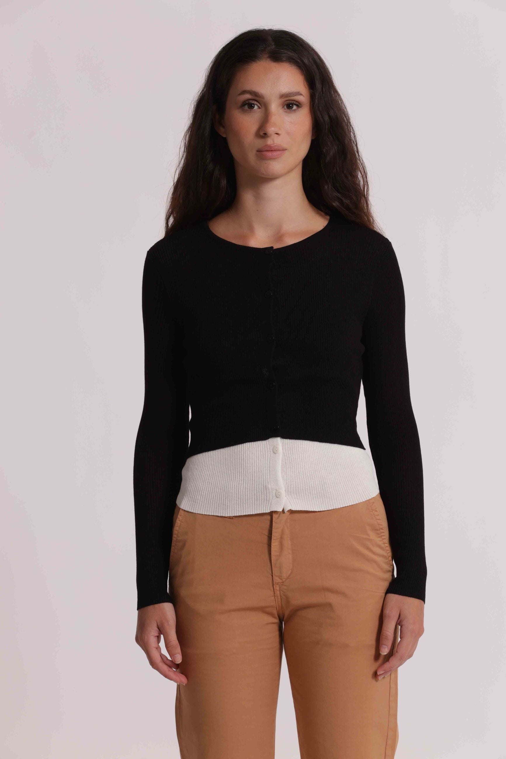 Mimi Mua cardigan donna corto in maglia a coste con bottoni NERO/PANNA S | Giò Fashion