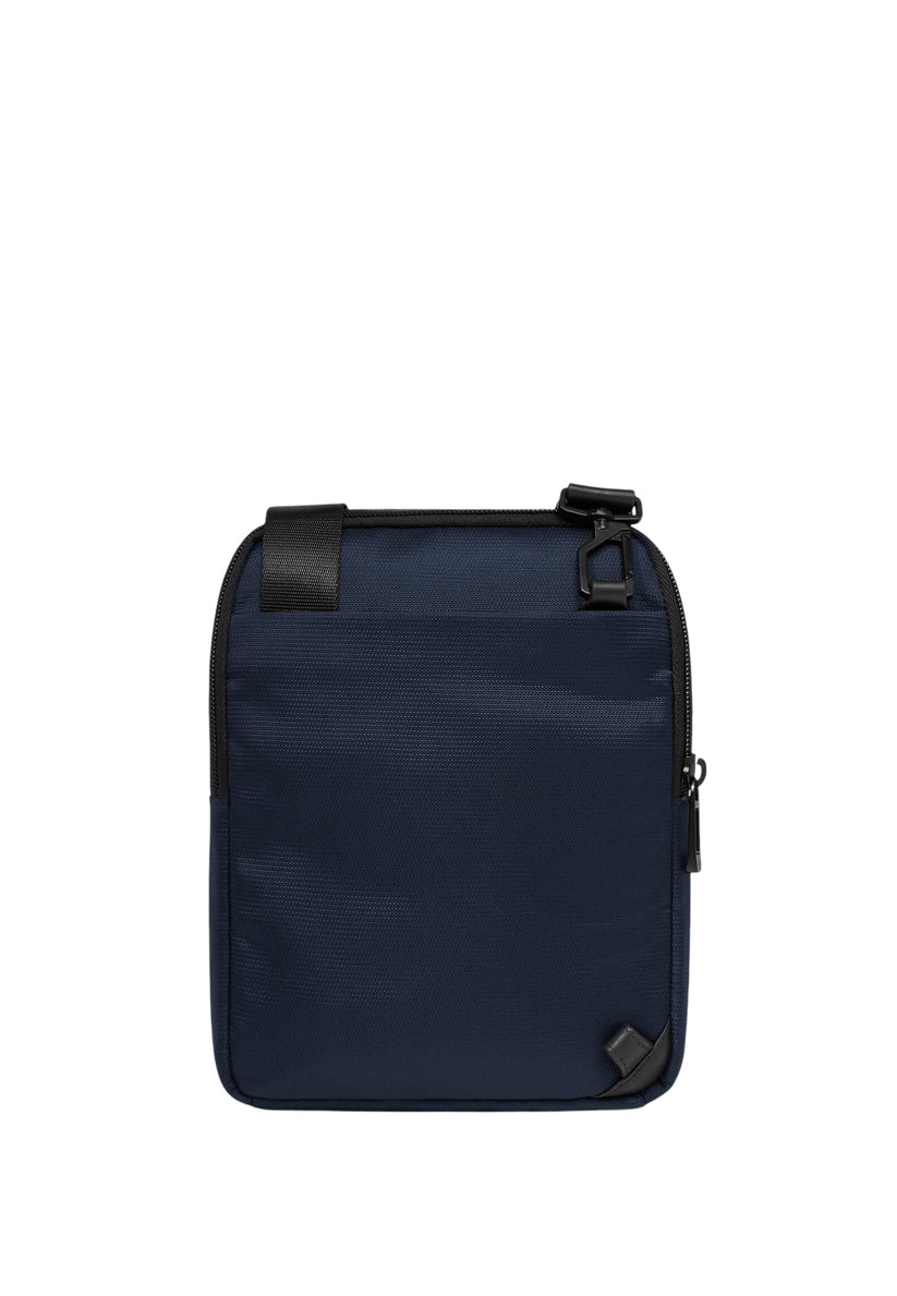 Borsello uomo Piquadro a tracolla in pelle dal design compatto